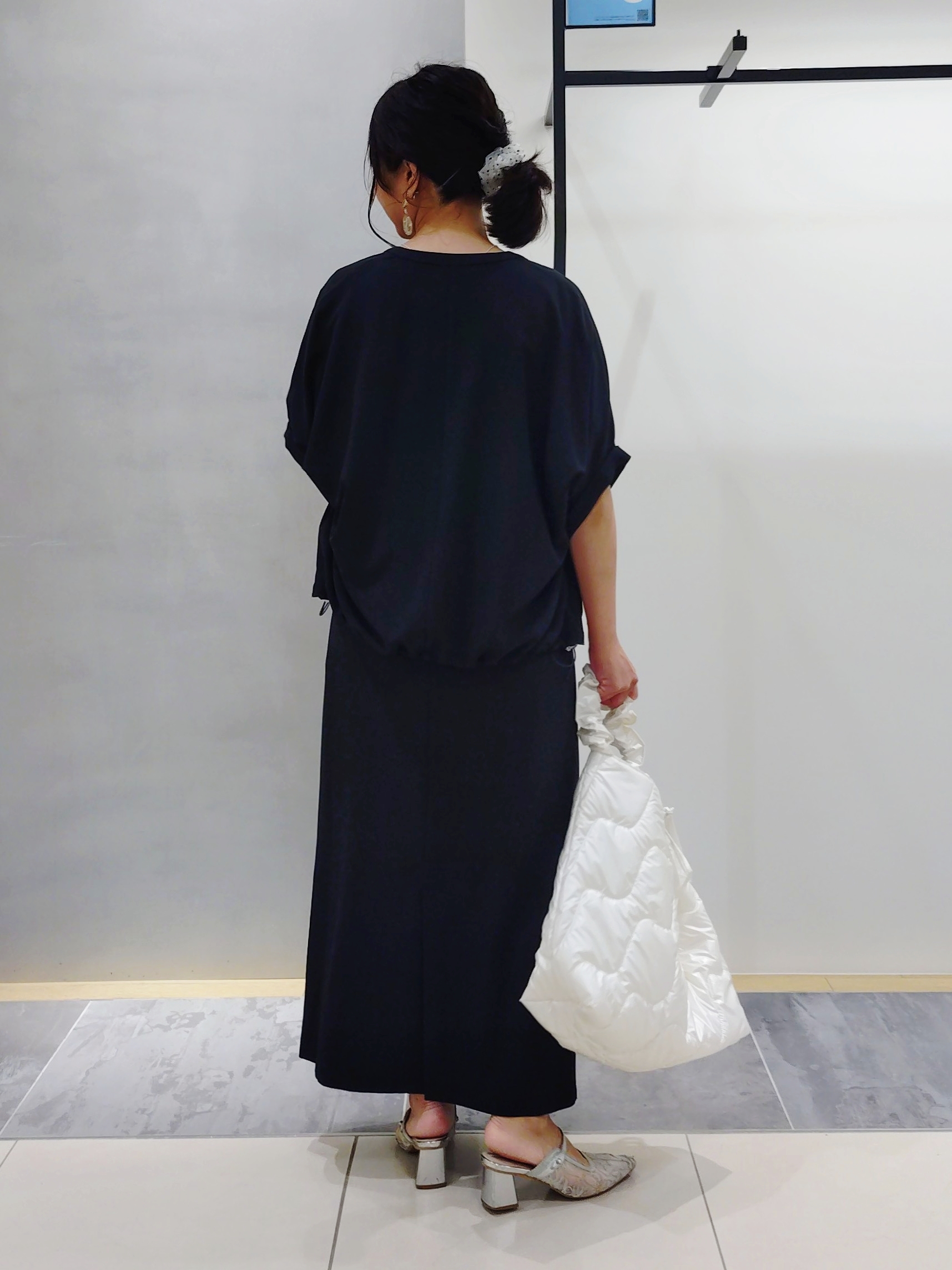 TOMOMIさんの「INDIVI｜【着る日傘】Iラインドロストスカート」を使ったコーディネート
