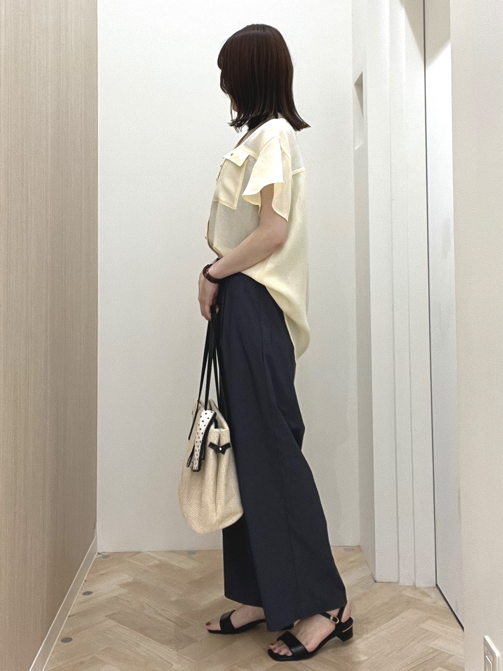  おまつさんの「grove｜【洗濯機OK/SETUP可】シワになりにくい、フレアスリーブブラウス」を使ったコーディネート