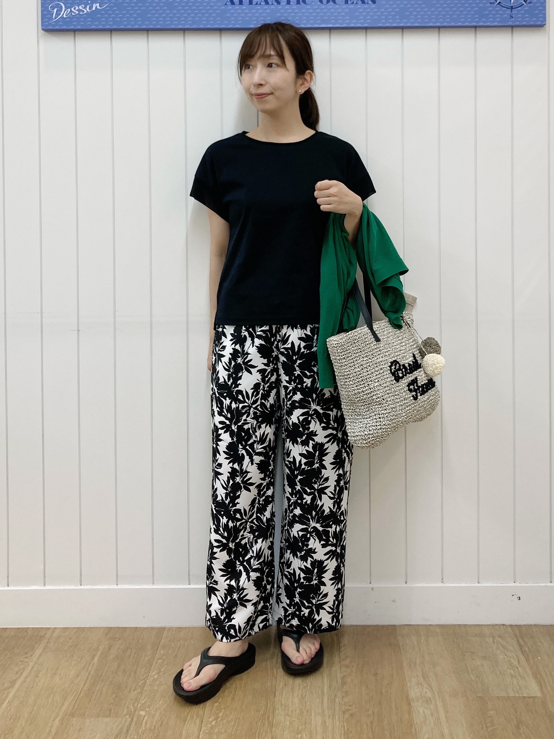 yoshiさんの「Dessin｜【UVカット/接触冷感】美光沢カットソー」を使ったコーディネート