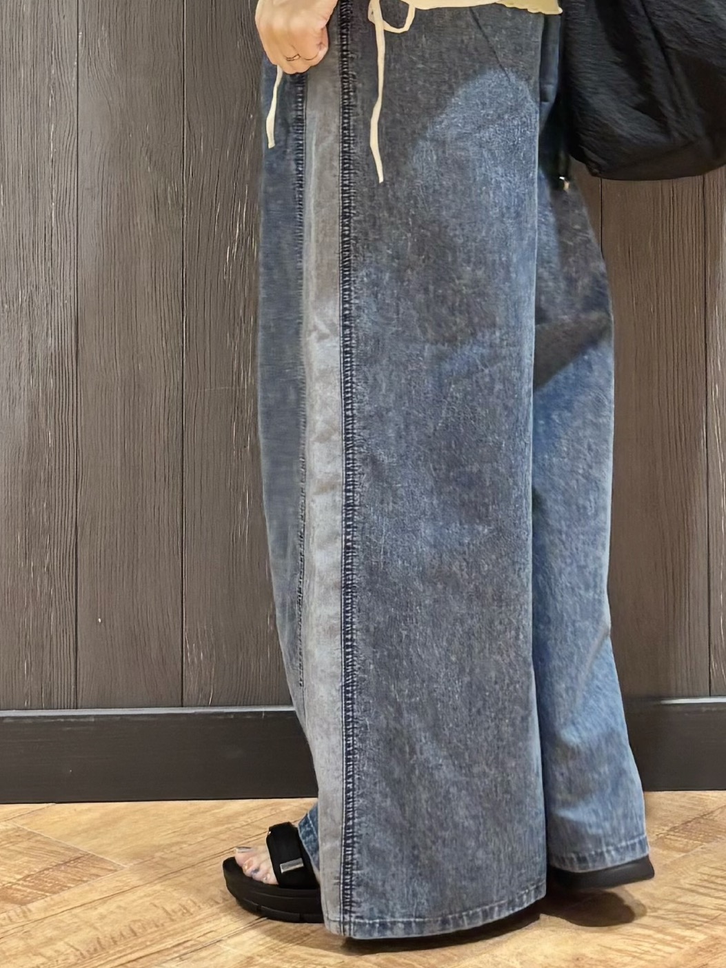 meiさんの「SHOO･LA･RUE｜【高レビュー/体型カバー】インせず着られる スキッパー裾リボンブラウス」を使ったコーディネート