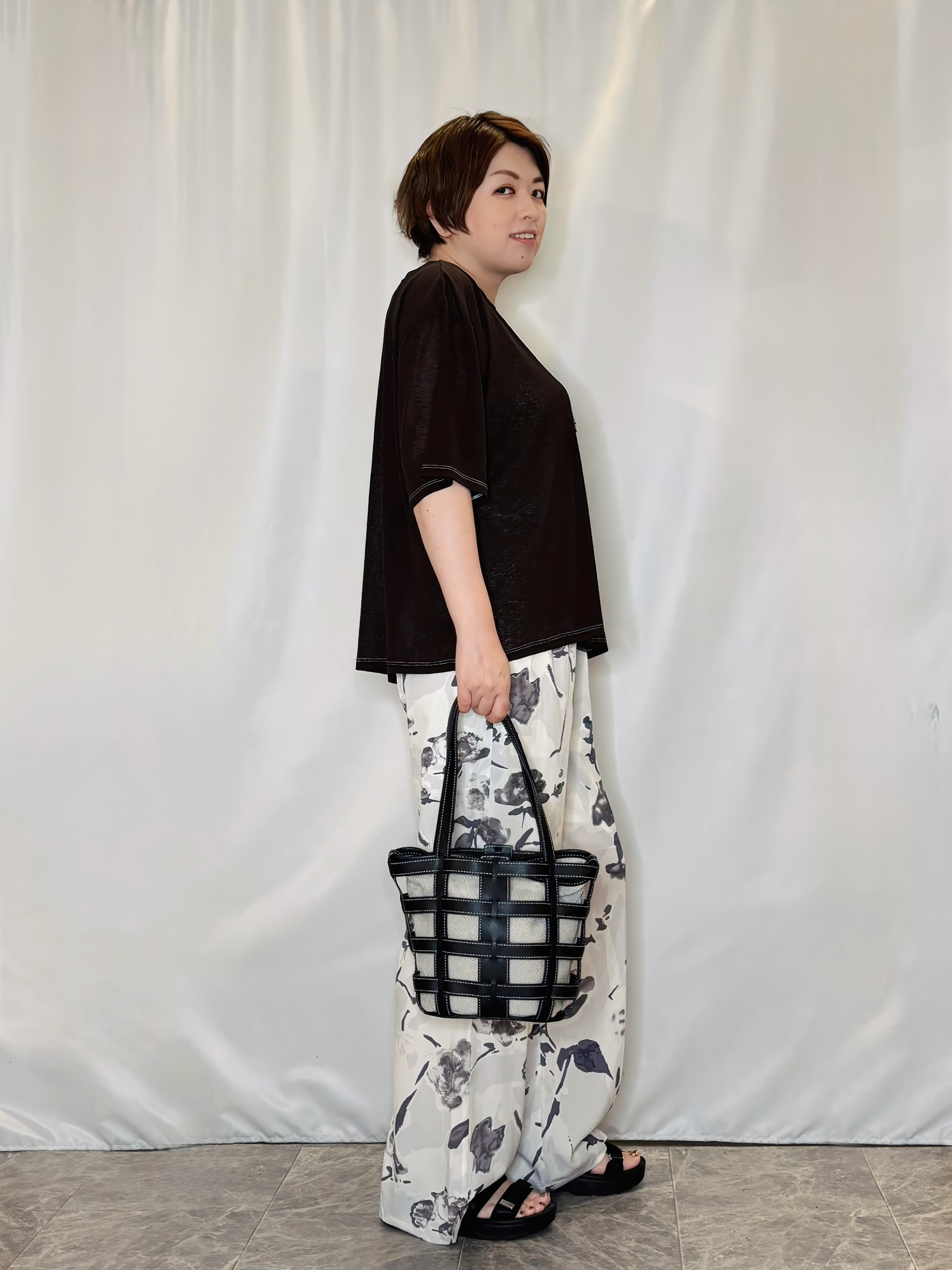 たみさんの「SHOO･LA･RUE｜【S-LL/洗濯機可/体型カバー】ゆるっとこなれる 大人のシアースラブTシャツ」を使ったコーディネート