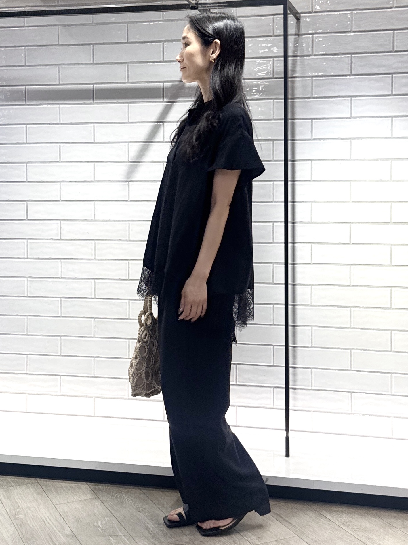 yuicciさんの「OPAQUE.CLIP｜裾レース スキッパーブラウス【洗濯機OK】」を使ったコーディネート