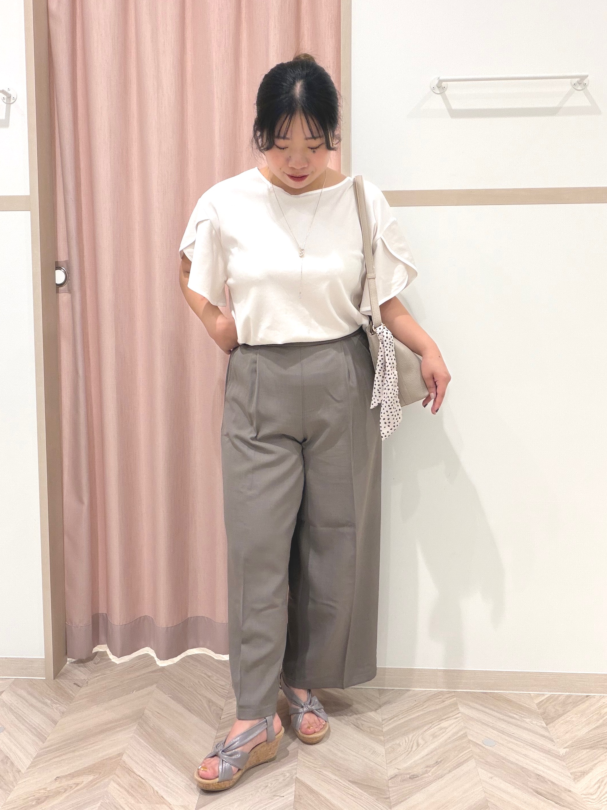 まちゃんなちゃんさんの「SHOO･LA･RUE｜【洗濯機可/S-LL】配色パイピング フレアスリーブトップス」を使ったコーディネート