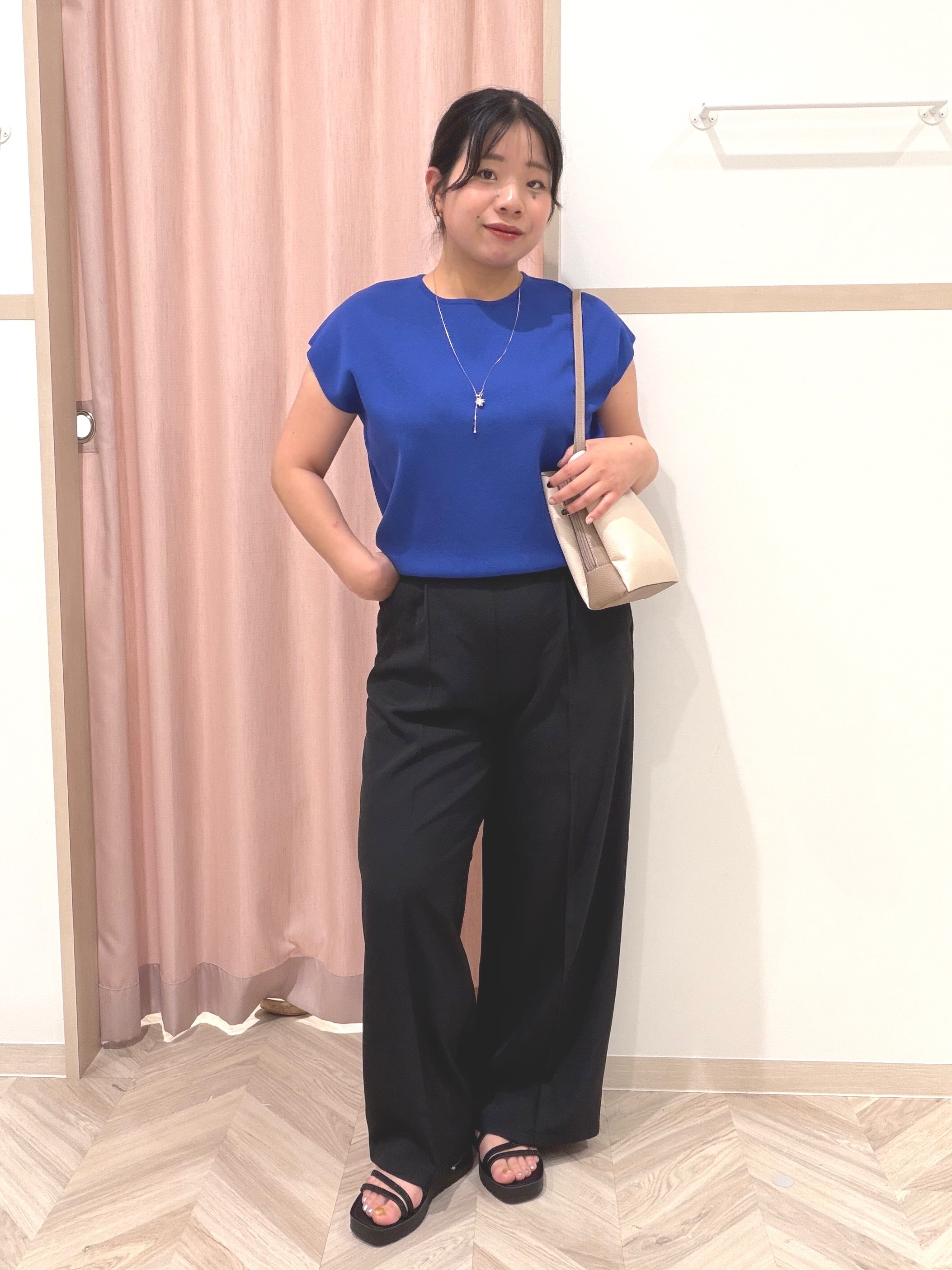 まちゃんなちゃんさんの「SHOO･LA･RUE｜【洗濯機可/S-LL】インせず着られる 大人シンプルニット」を使ったコーディネート