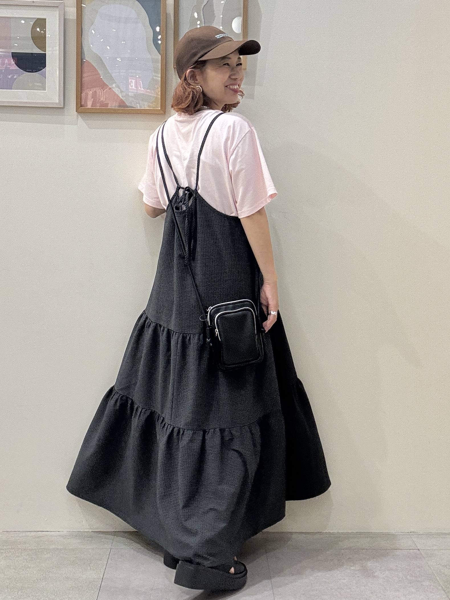 たけぴさんの「SHOO･LA･RUE｜【洗濯機可/S-LL】夏に快適サラサラ感 大人のプリントTシャツ」を使ったコーディネート