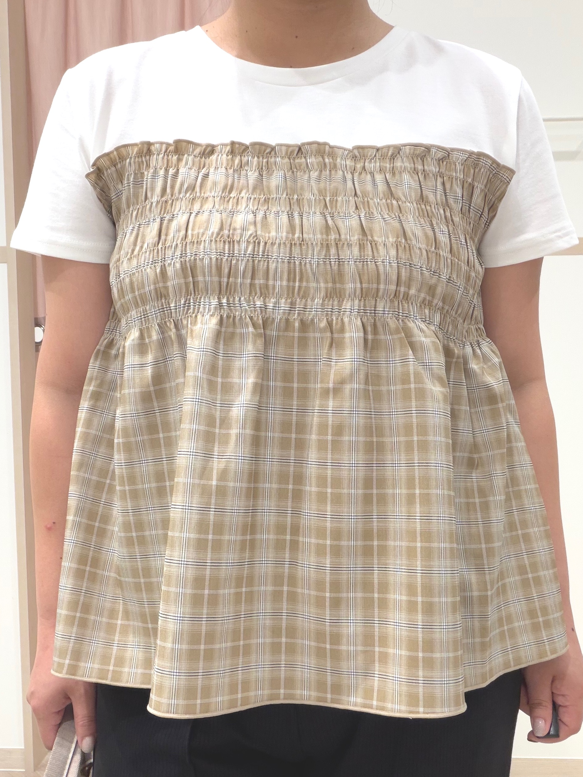 まちゃんなちゃんさんの「SHOO･LA･RUE｜【S-LL/洗濯機可/体型カバー】インせずサマ見え ビスチェ風異素材ドッキングTシャツ」を使ったコーディネート