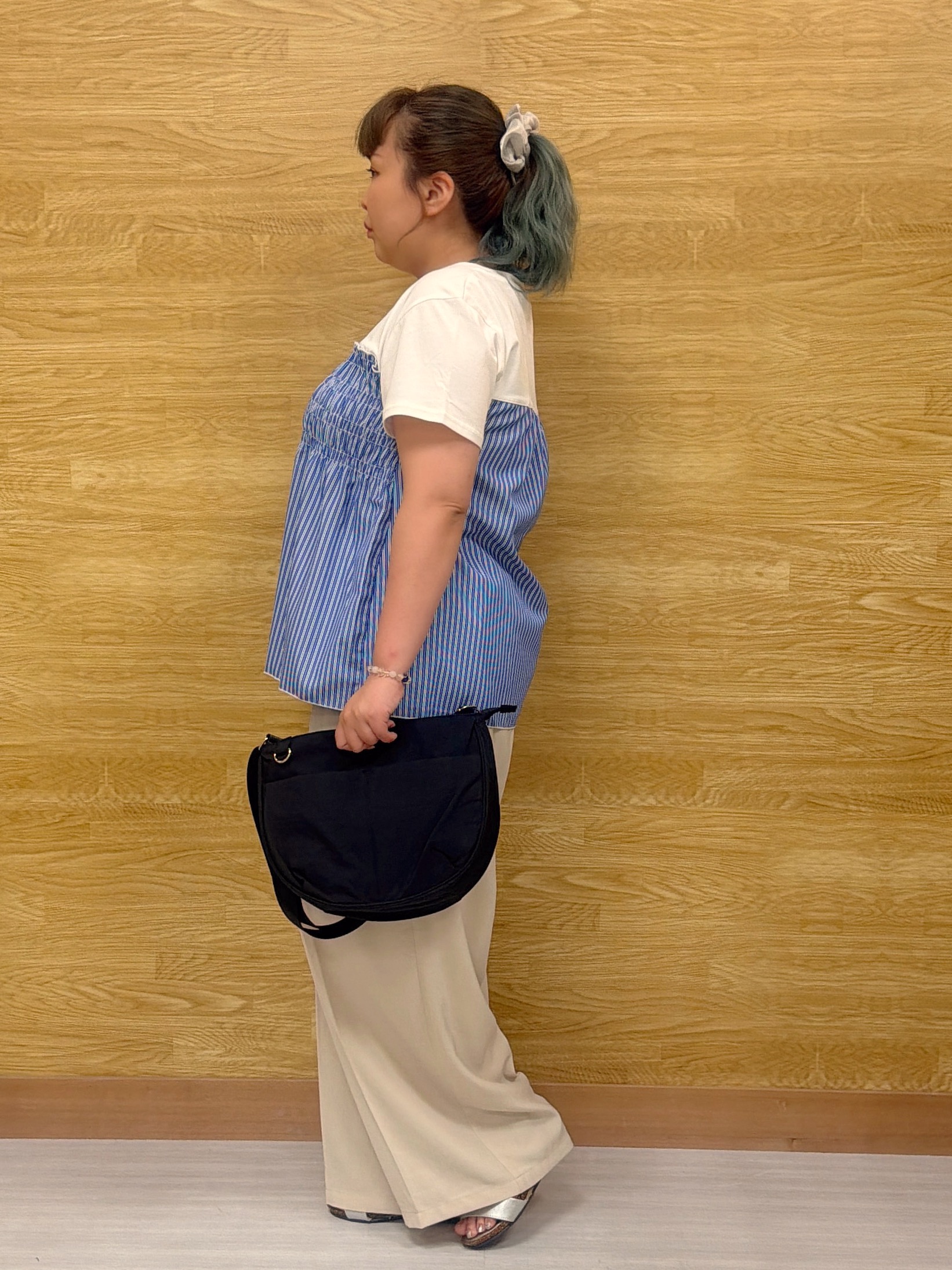 ぁむさんの「SHOO･LA･RUE｜【S-LL/洗濯機可/体型カバー】インせずサマ見え ビスチェ風異素材ドッキングTシャツ」を使ったコーディネート