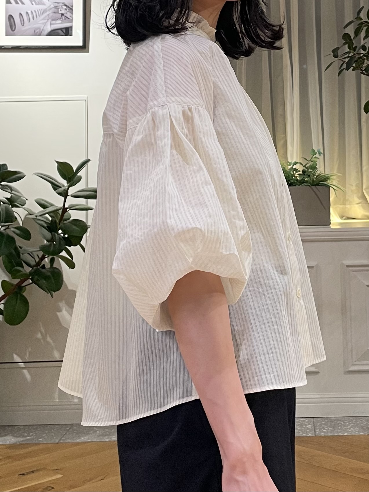 Lilyさんの「DRESSTERIOR｜【1枚で着映え/ウォッシャブル】ストライプスタンドフリルボリュームスリーブブラウス」を使ったコーディネート