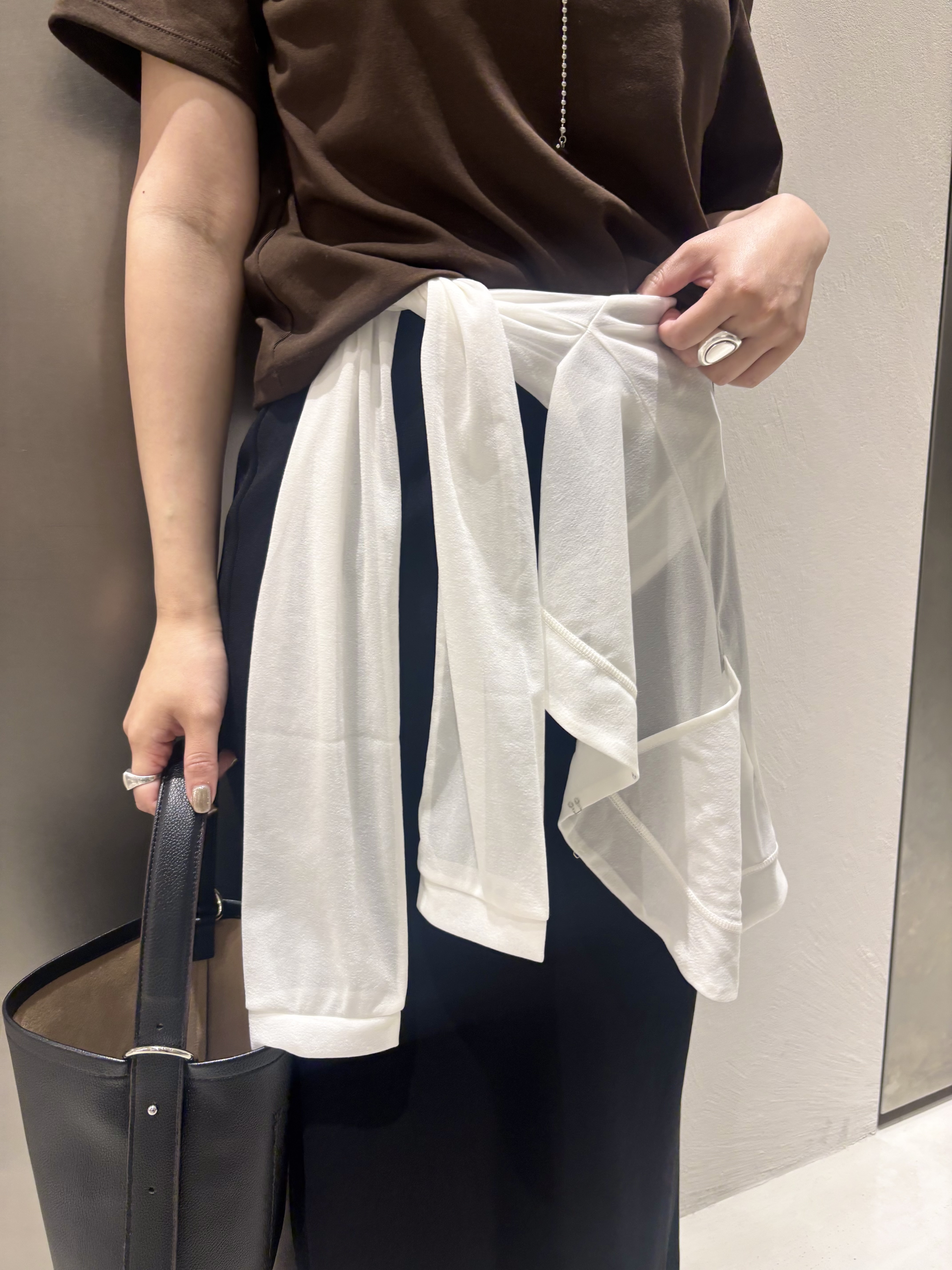 iwamiさんの「CODE A｜PROTAGONISTA｜asymmetry tee」を使ったコーディネート