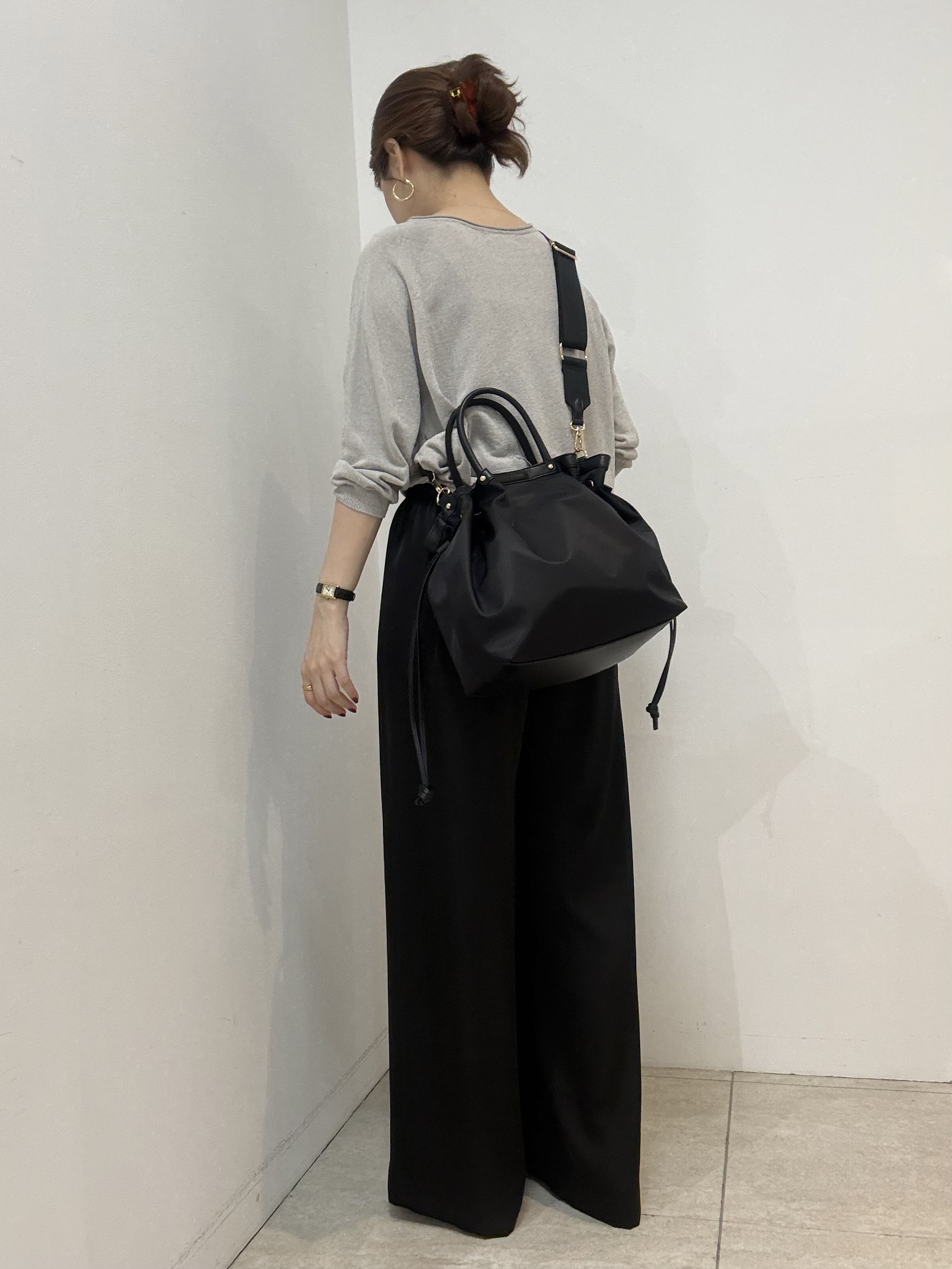 かなえさんの「UNTITLED｜【ゆったり/リラクシー】リネンボートネックプルオーバー」を使ったコーディネート
