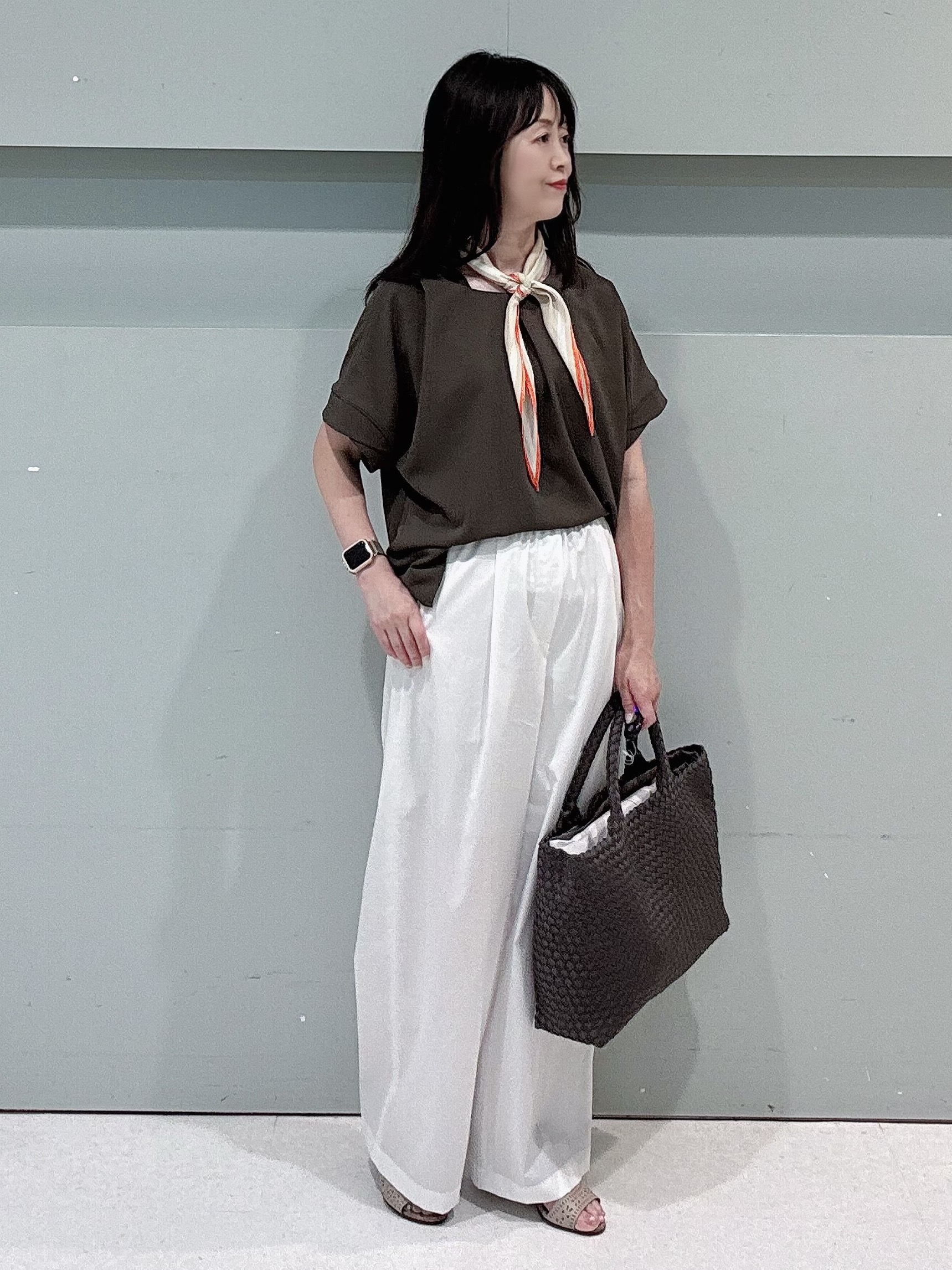 makiさんの「UNTITLED｜【セットアップ可/UVカット/前後2WAY】リラクシーフレンチスリーブブラウス」を使ったコーディネート