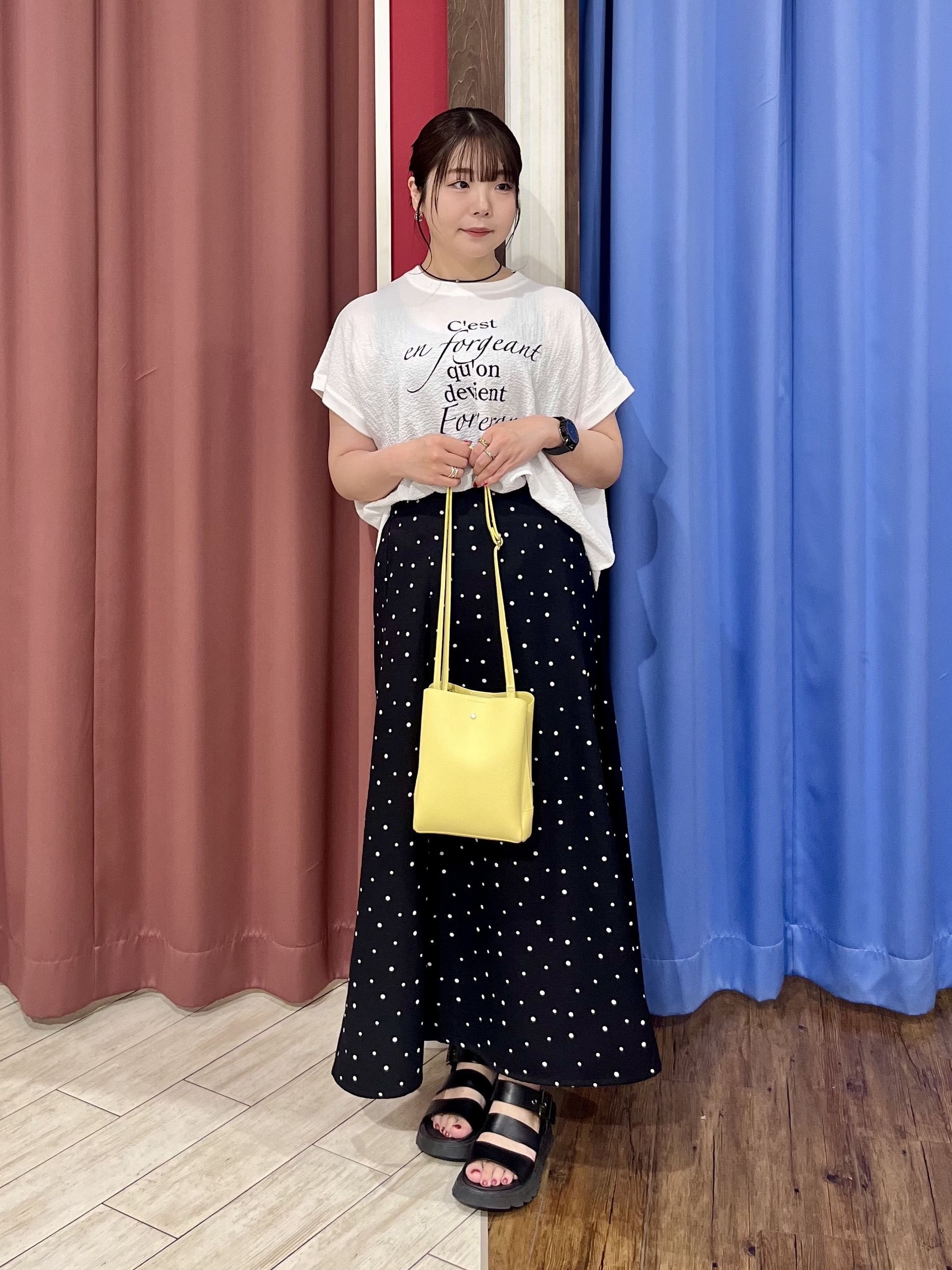 ｙｒｋさんの「SHOO･LA･RUE｜【洗濯機可】ぽこぽこさらさら アソートTシャツ」を使ったコーディネート