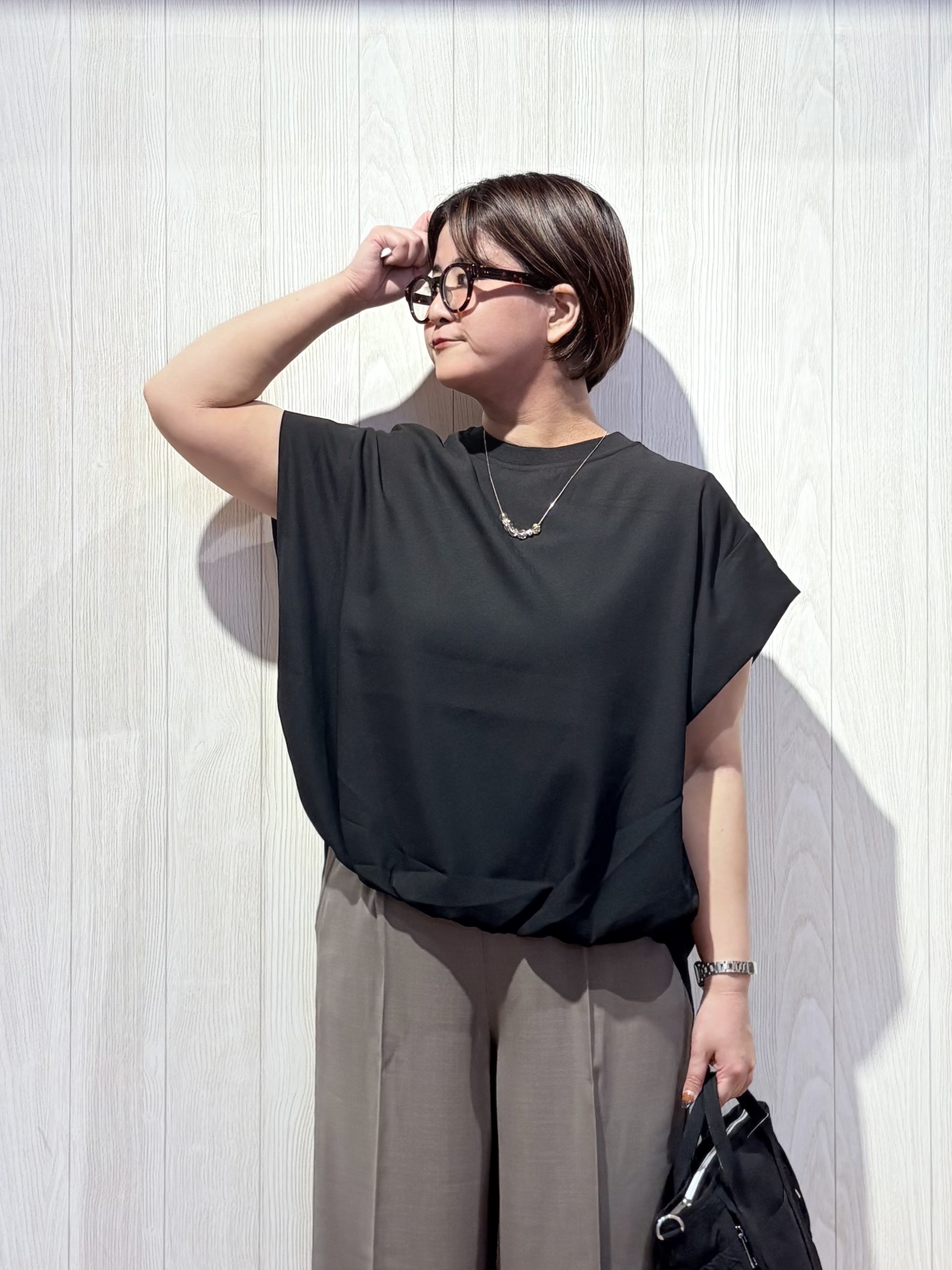 砂糖さんの「SHOO･LA･RUE｜【洗濯機可/体型カバー】インしてる風 ふんわり裾バルーントップス」を使ったコーディネート