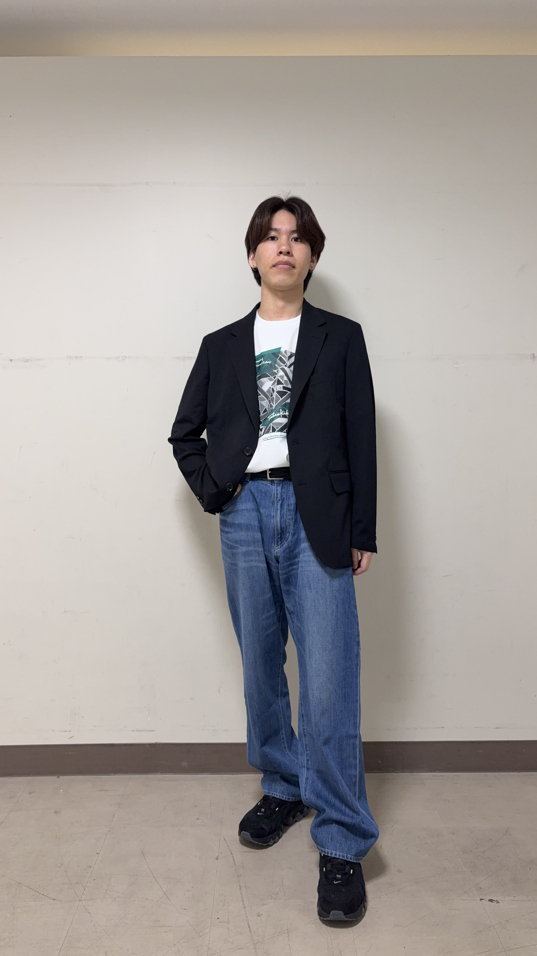 藤井 皇良さんの「TAKEO KIKUCHI｜【Begin5月号掲載/通気性】トリコットサッカー ジャケット」を使ったコーディネート