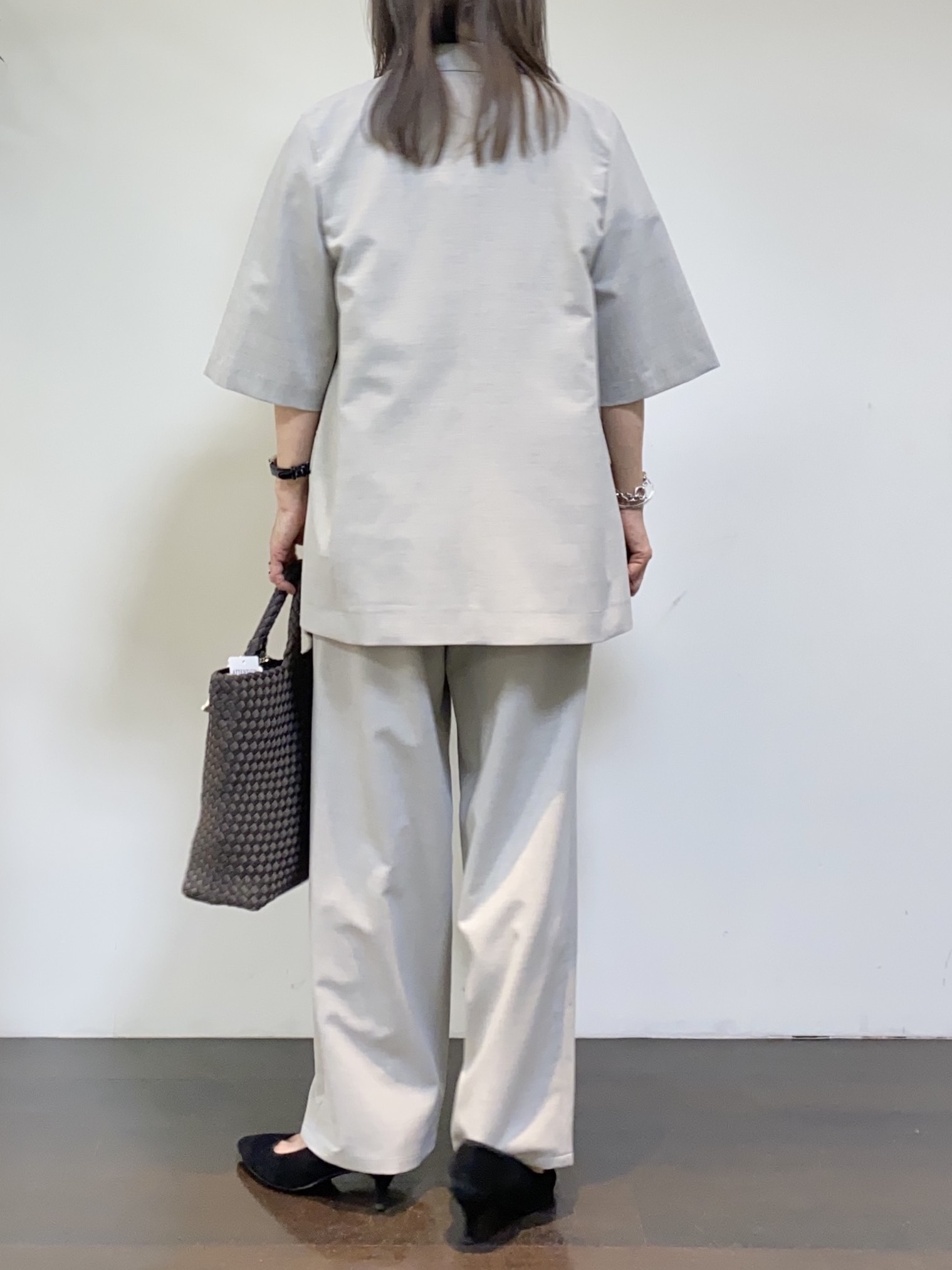 tomoさんの「UNTITLED｜【シワになりにくい/セットアップ可/接触冷感】ハーフスリーブジャケット」を使ったコーディネート