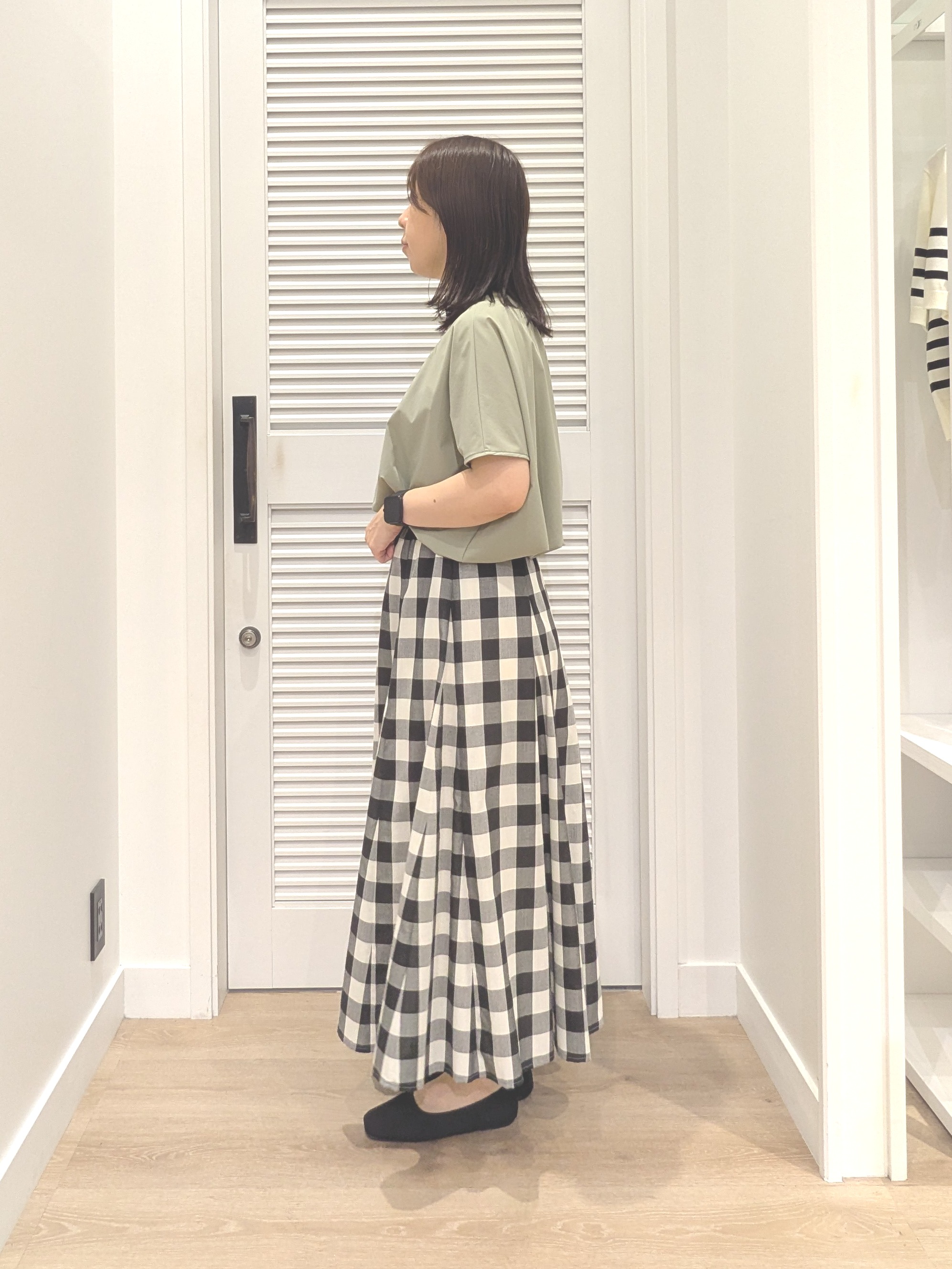 enさんの「Dessin｜【接触冷感/UVカット】ドレープタックブラウス」を使ったコーディネート