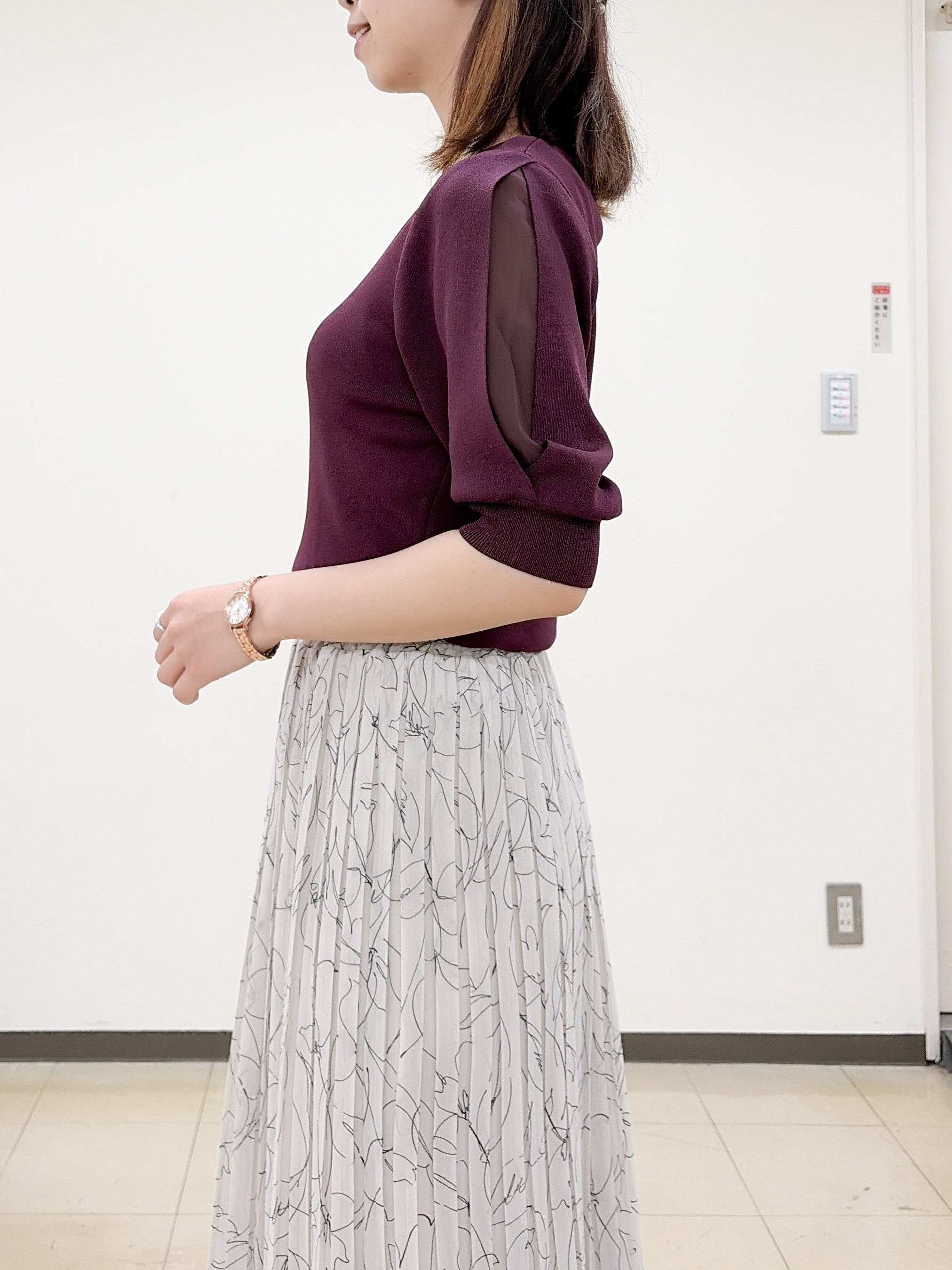 yurinaさんの「index｜【接触冷感／UVケア】クールタッチラップスリーブニット《洗濯機OK／XS～3L／9col》」を使ったコーディネート