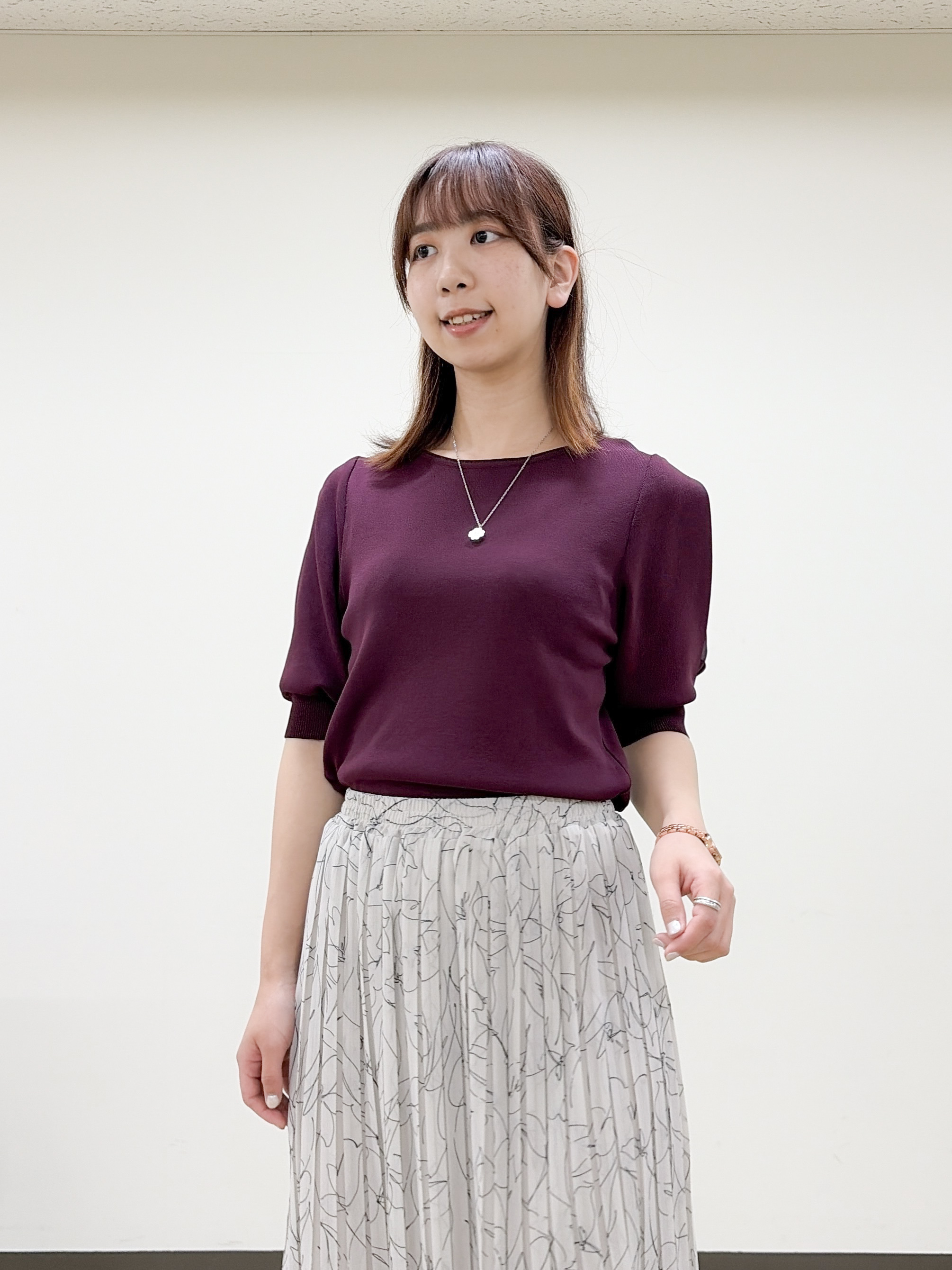 yurinaさんの「index｜【接触冷感／UVケア】クールタッチラップスリーブニット《洗濯機OK／XS～3L／9col》」を使ったコーディネート