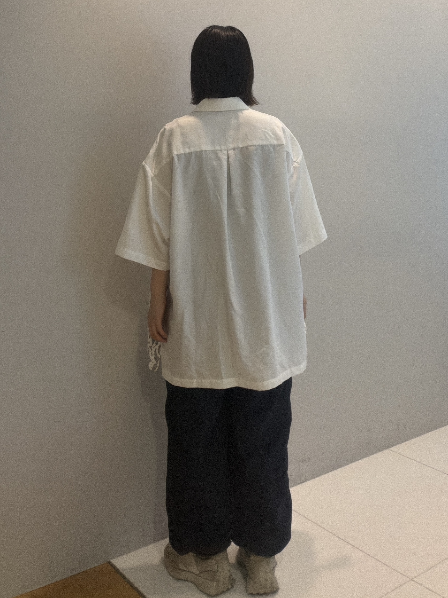 abeさんの「tk.TAKEO KIKUCHI｜【昨年売上1500枚超え！】ボタニカルレースシャツ/フラワーデザイン/レース/大人気/モード/キレイ」を使ったコーディネート