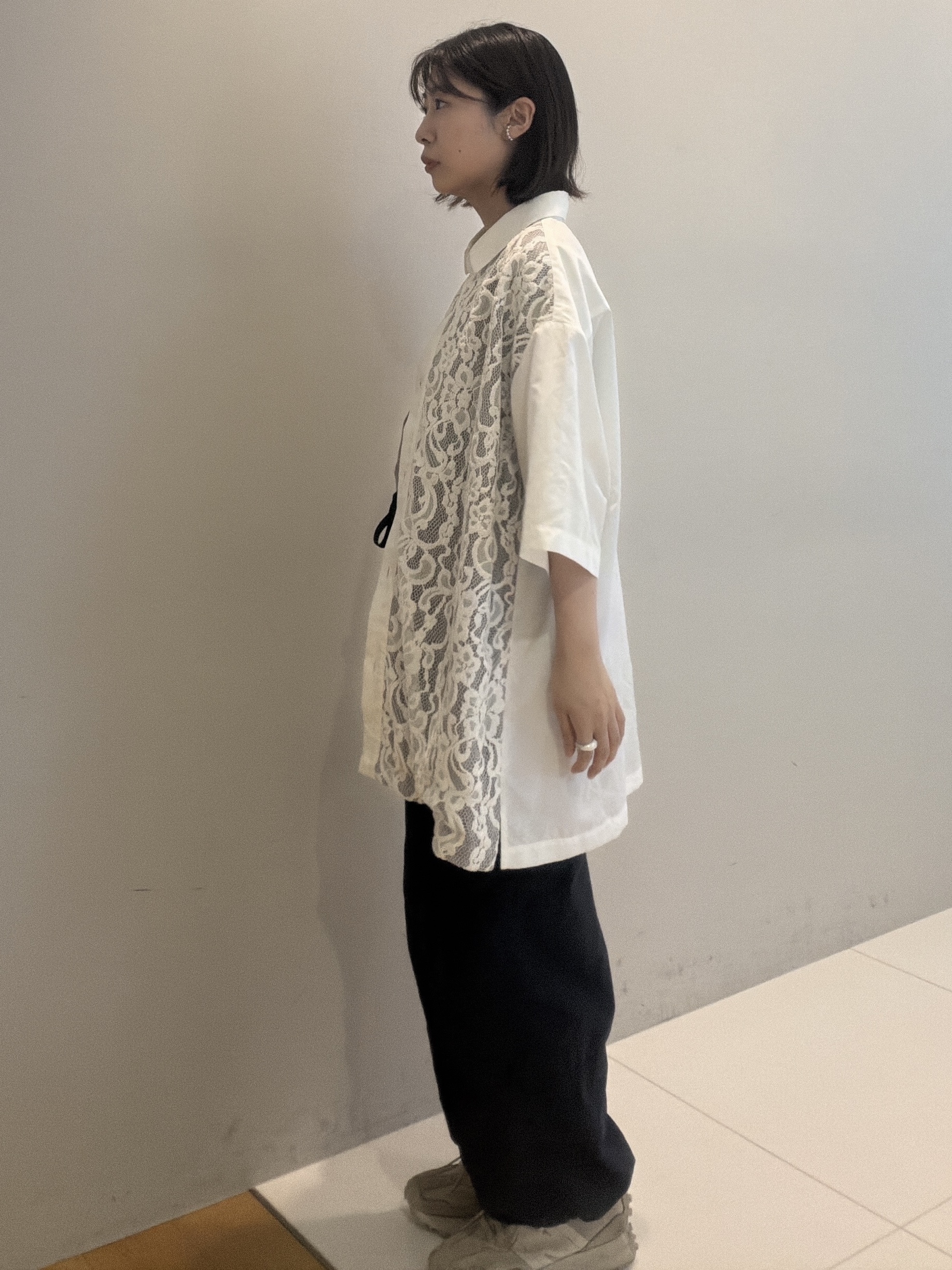 abeさんの「tk.TAKEO KIKUCHI｜【昨年売上1500枚超え！】ボタニカルレースシャツ/フラワーデザイン/レース/大人気/モード/キレイ」を使ったコーディネート