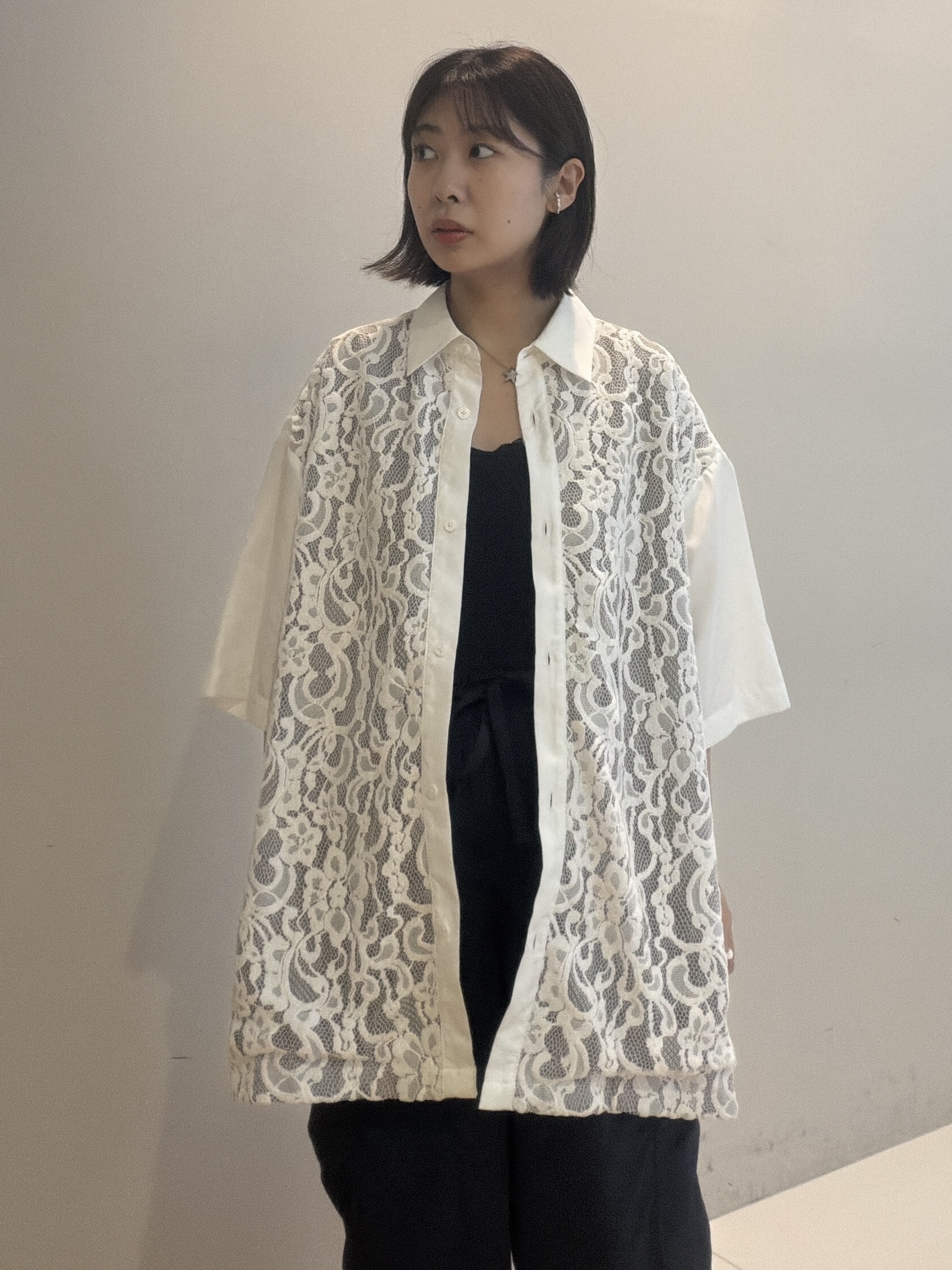 abeさんの「tk.TAKEO KIKUCHI｜【昨年売上1500枚超え！】ボタニカルレースシャツ/フラワーデザイン/レース/大人気/モード/キレイ」を使ったコーディネート