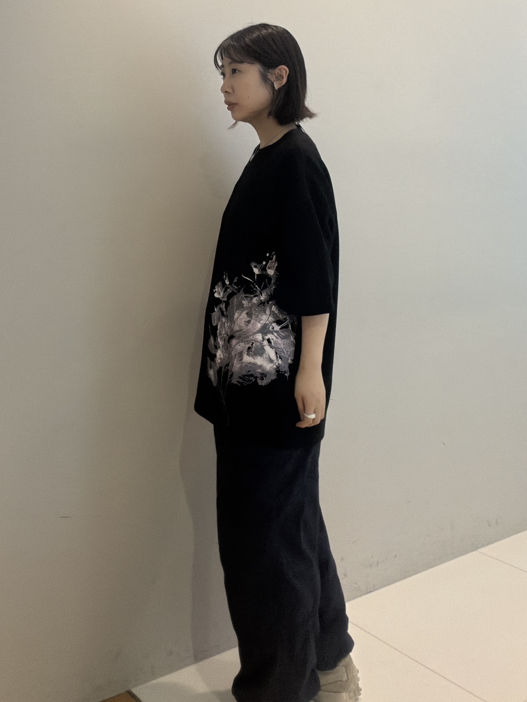 abeさんの「tk.TAKEO KIKUCHI｜リーフエンブロブラーTシャツ」を使ったコーディネート