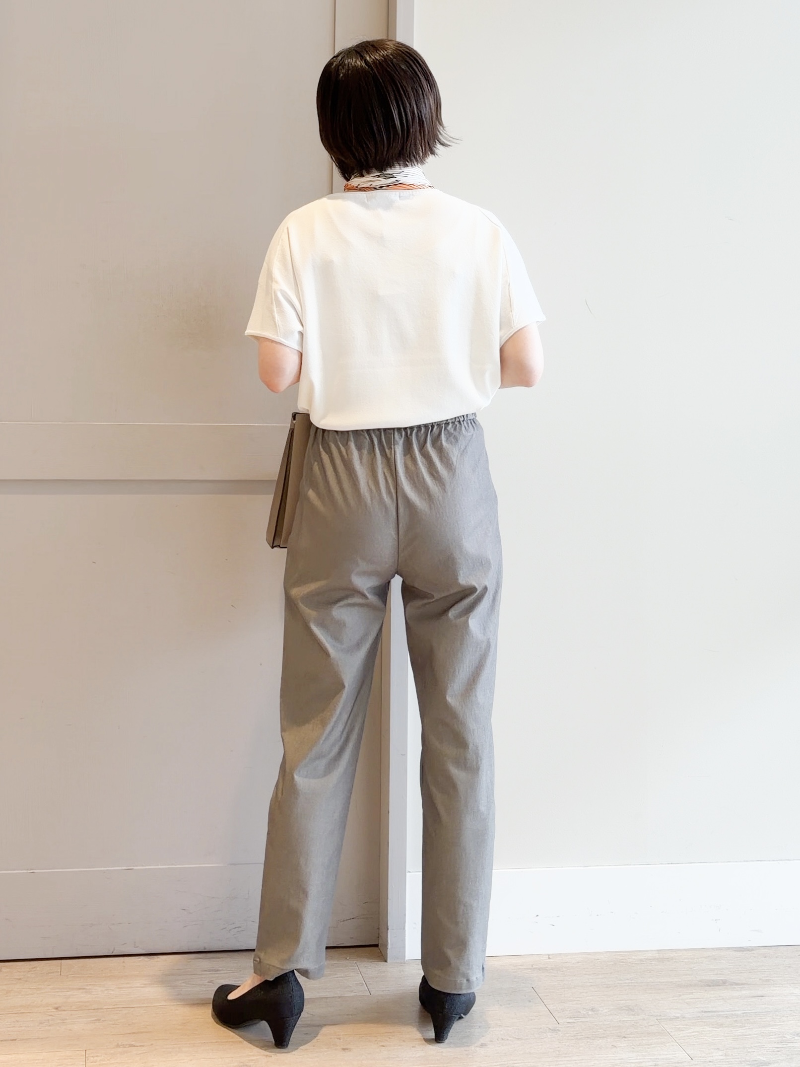 yamakoさんの「grove｜【シリーズ累計36万枚！名品ニット】やわらかドライタッチ ドルマンニット」を使ったコーディネート