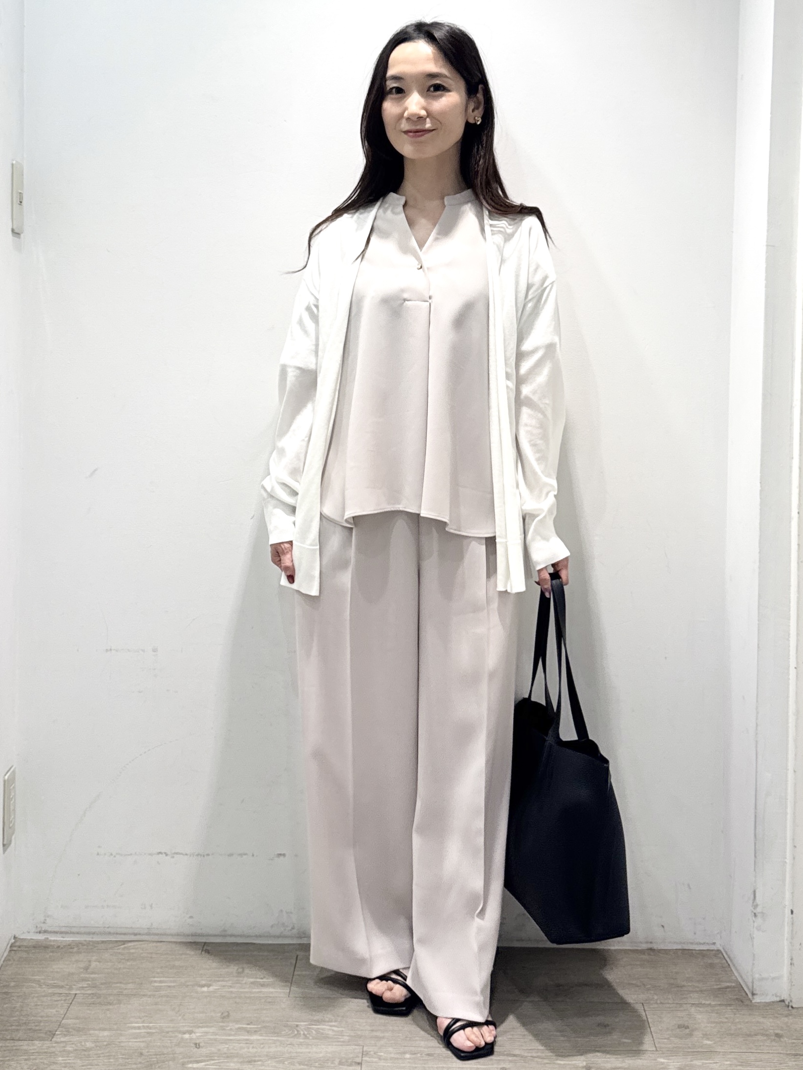 yuicciさんの「OPAQUE.CLIP｜【接触冷感】ニットカーディガン《洗濯機OK／抗ピリング》」を使ったコーディネート