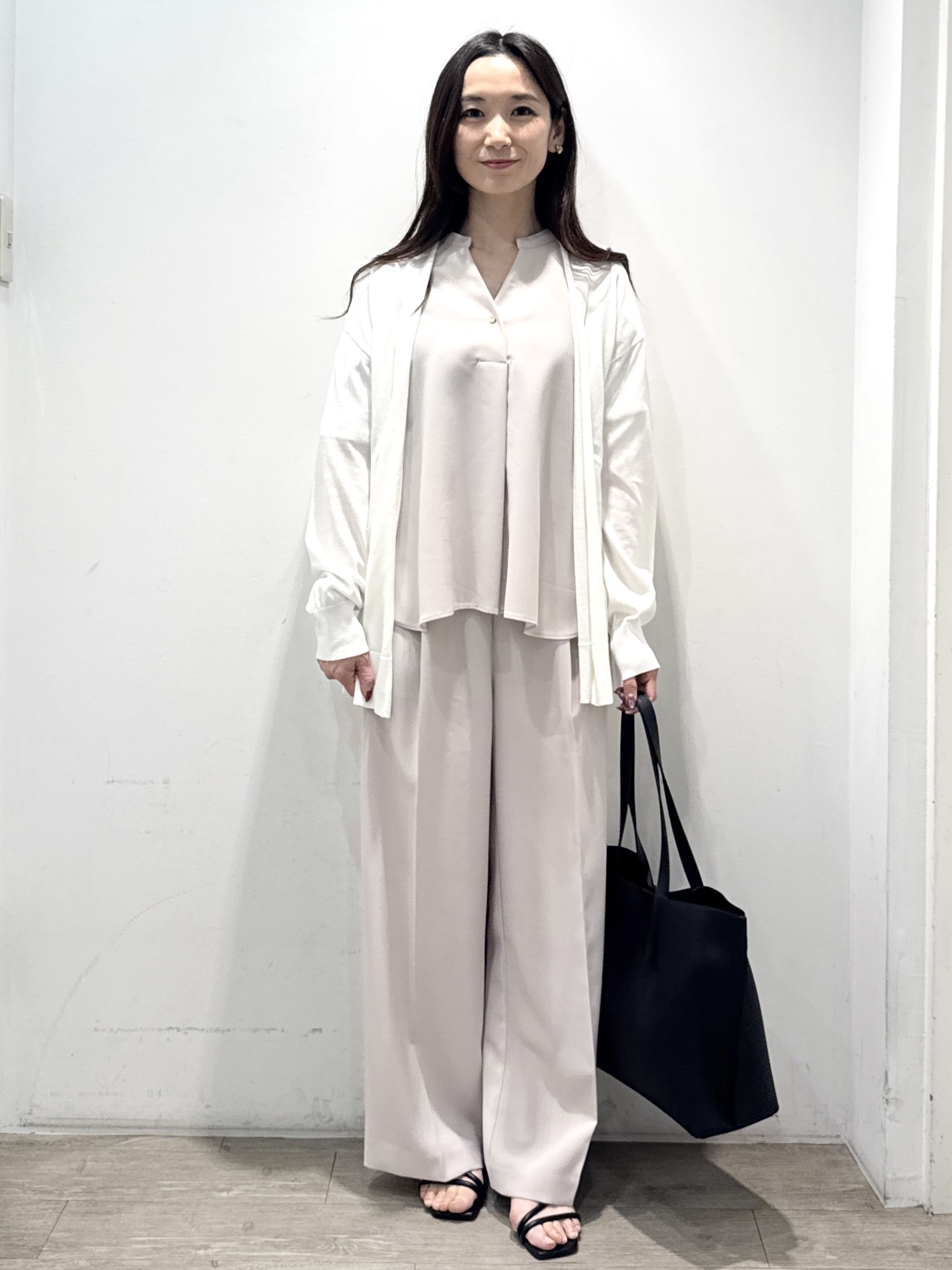 yuicciさんの「OPAQUE.CLIP｜【接触冷感】ニットカーディガン《洗濯機OK／抗ピリング》」を使ったコーディネート