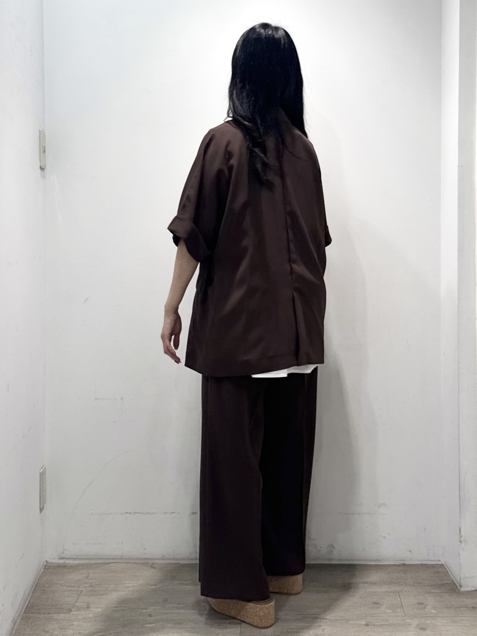 yuicciさんの「OPAQUE.CLIP｜【接触冷感／吸水速乾／防シワ】リネンライクテーラードジャケット《洗濯機OK》」を使ったコーディネート