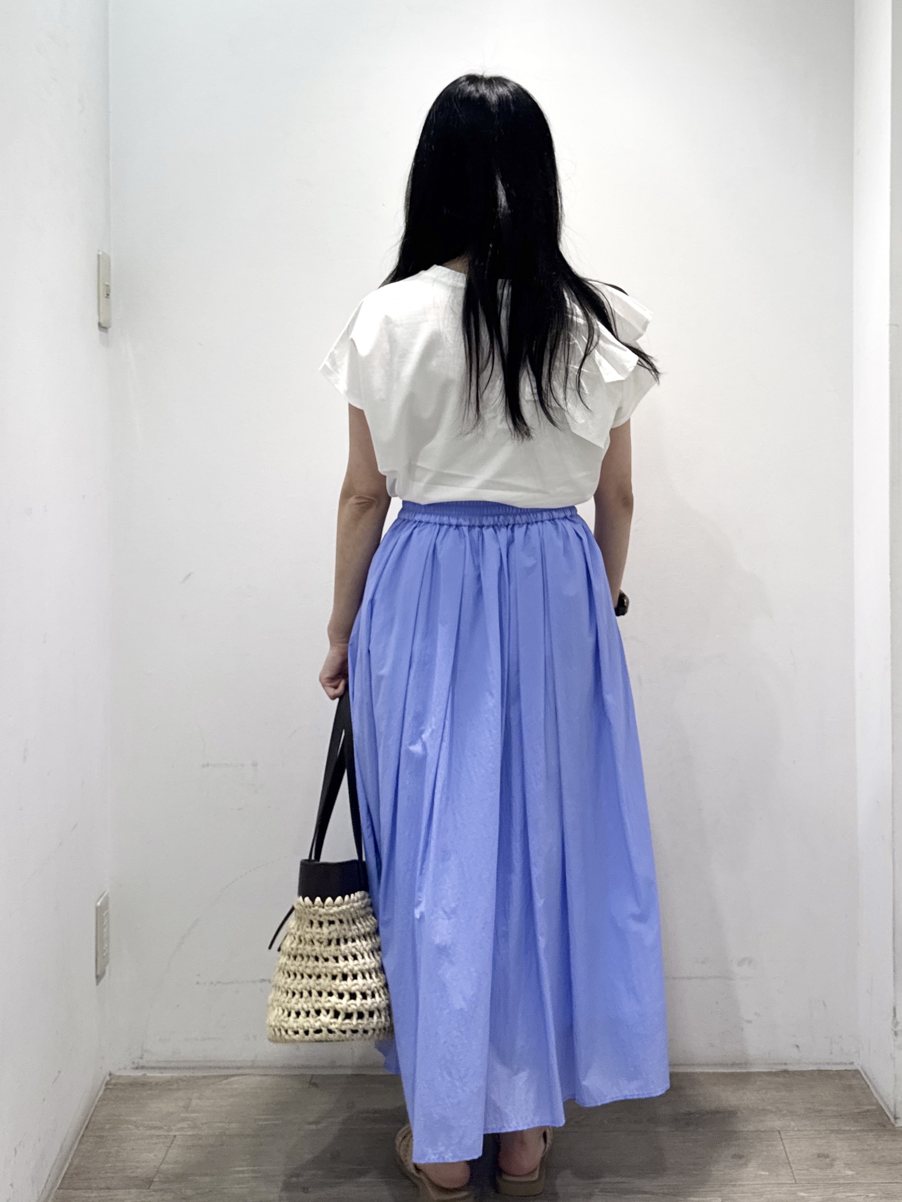 yuicciさんの「OPAQUE.CLIP｜【UVケア／接触冷感】アシメフリルドッキングカットソー《洗濯機OK》」を使ったコーディネート