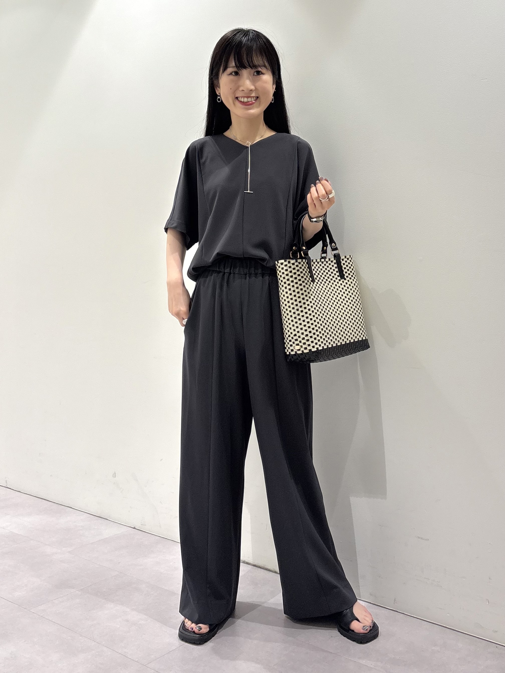 KEIKOさんの「INDIVI｜【秋羽織り/着る日傘】ドルマンフォルムブルゾン」を使ったコーディネート