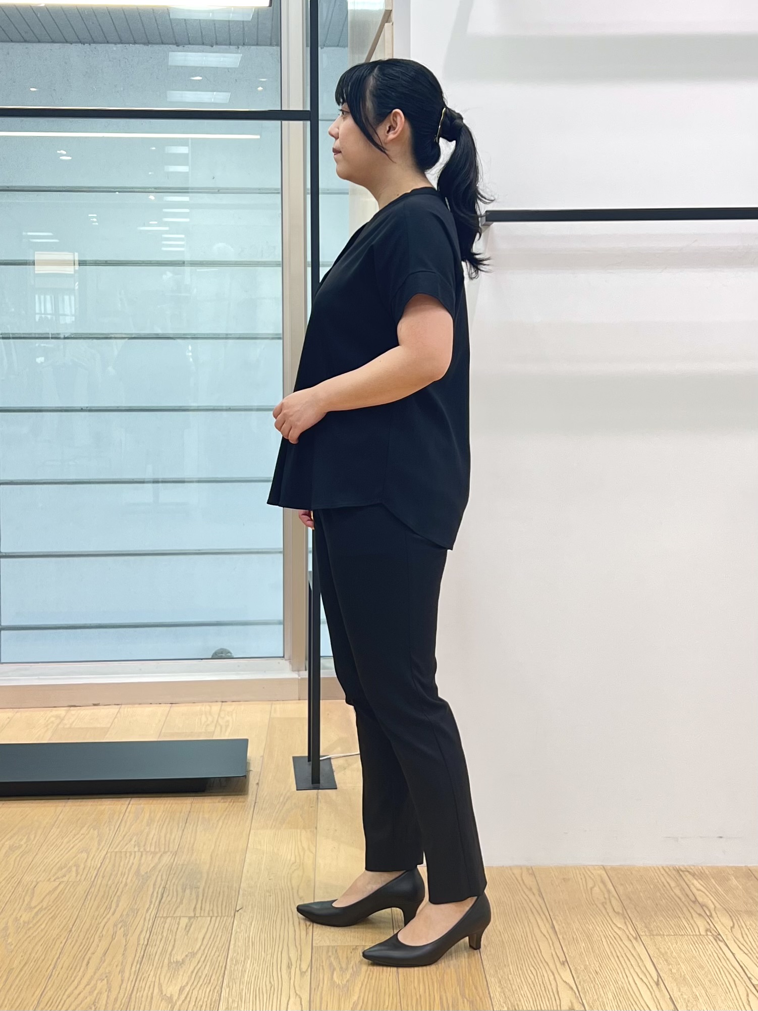 shimaさんの「INDIVI｜【洗える／アンサンブル可能】シアーストライプカーディガン」を使ったコーディネート