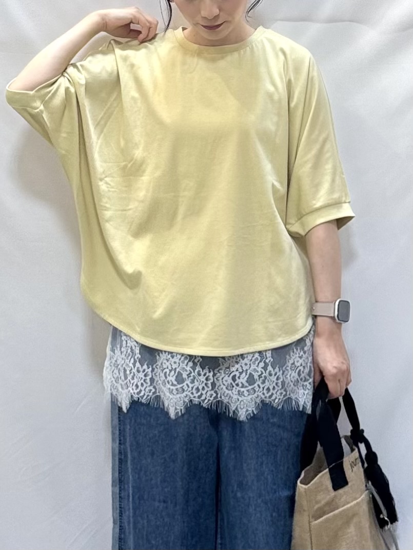 𝐇𝐢𝐫𝐨𝐦𝐢さんの「SHOO･LA･RUE｜【体型カバー/洗濯機可】二の腕隠れる 前後切替ドルマンTシャツ」を使ったコーディネート