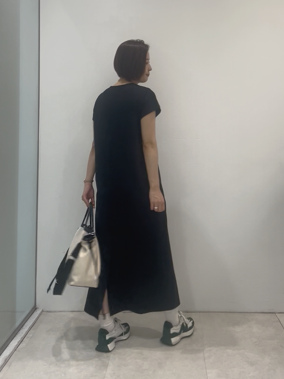 まどかさんの「UNTITLED｜【接触冷感/UVカット/遮熱/抗菌防臭】ライトプレーティングワンピース」を使ったコーディネート