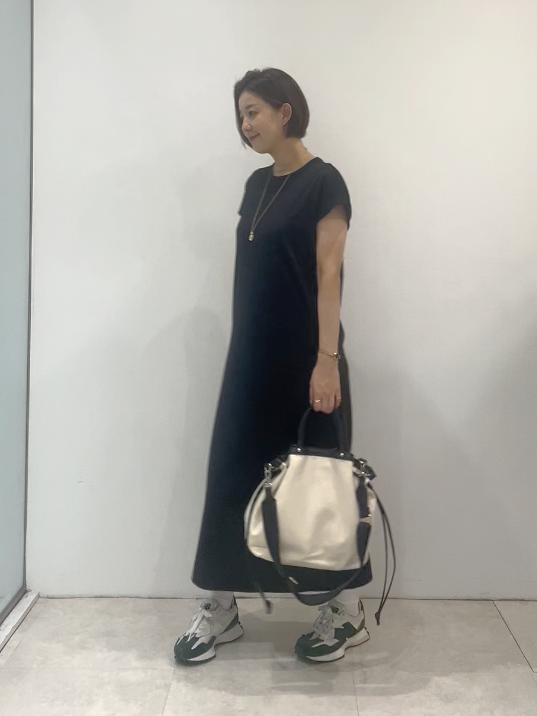 まどかさんの「UNTITLED｜【接触冷感/UVカット/遮熱/抗菌防臭】ライトプレーティングワンピース」を使ったコーディネート