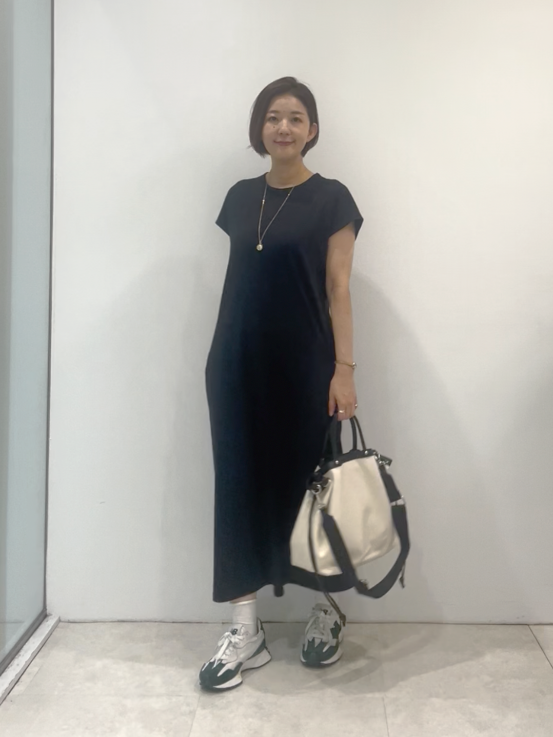 まどかさんの「UNTITLED｜【接触冷感/UVカット/遮熱/抗菌防臭】ライトプレーティングワンピース」を使ったコーディネート