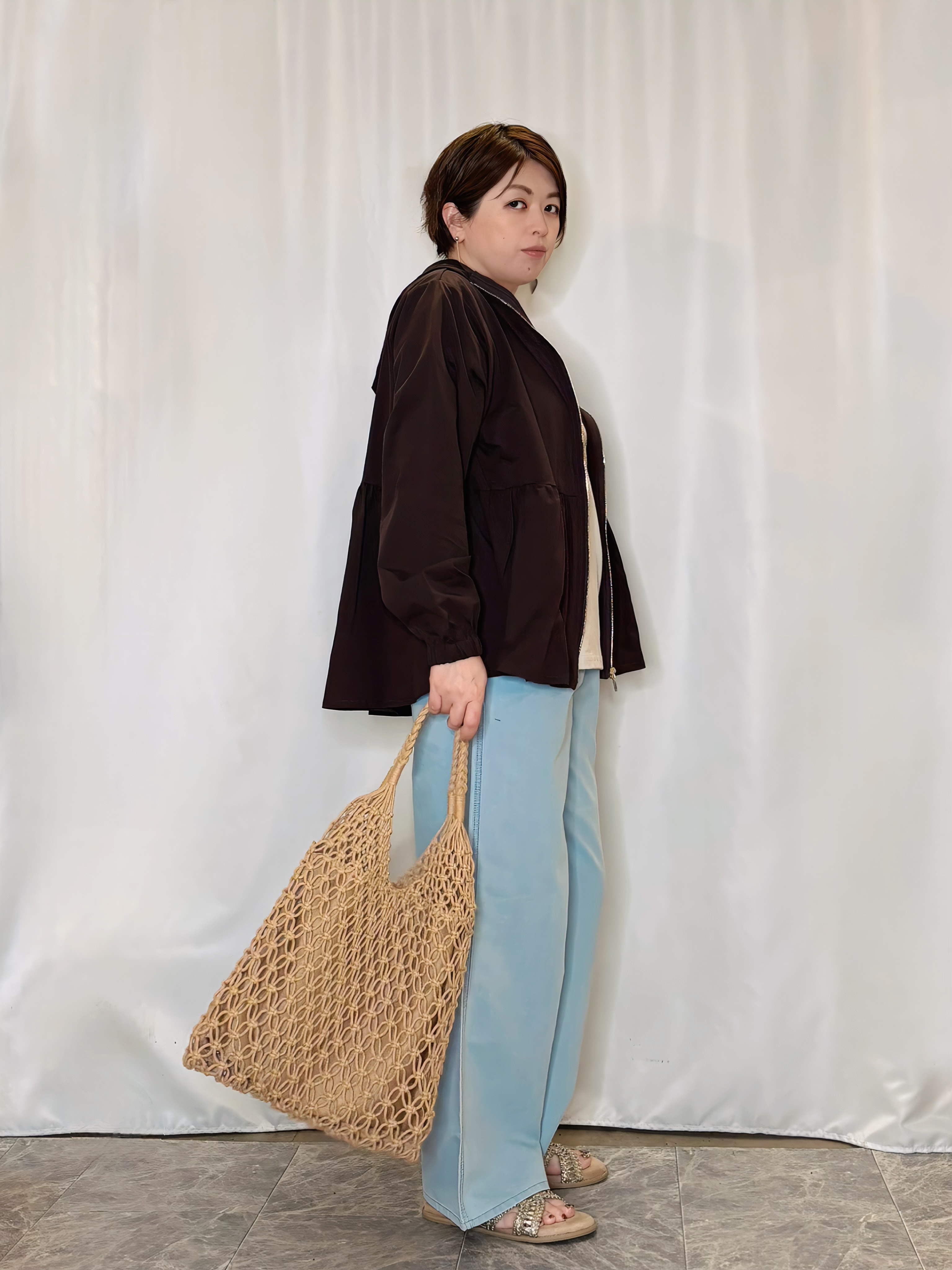 たみさんの「SHOO･LA･RUE｜【S-LL/体型カバー】日焼け対策にも女性らしさを UVカットペプラムパーカ」を使ったコーディネート