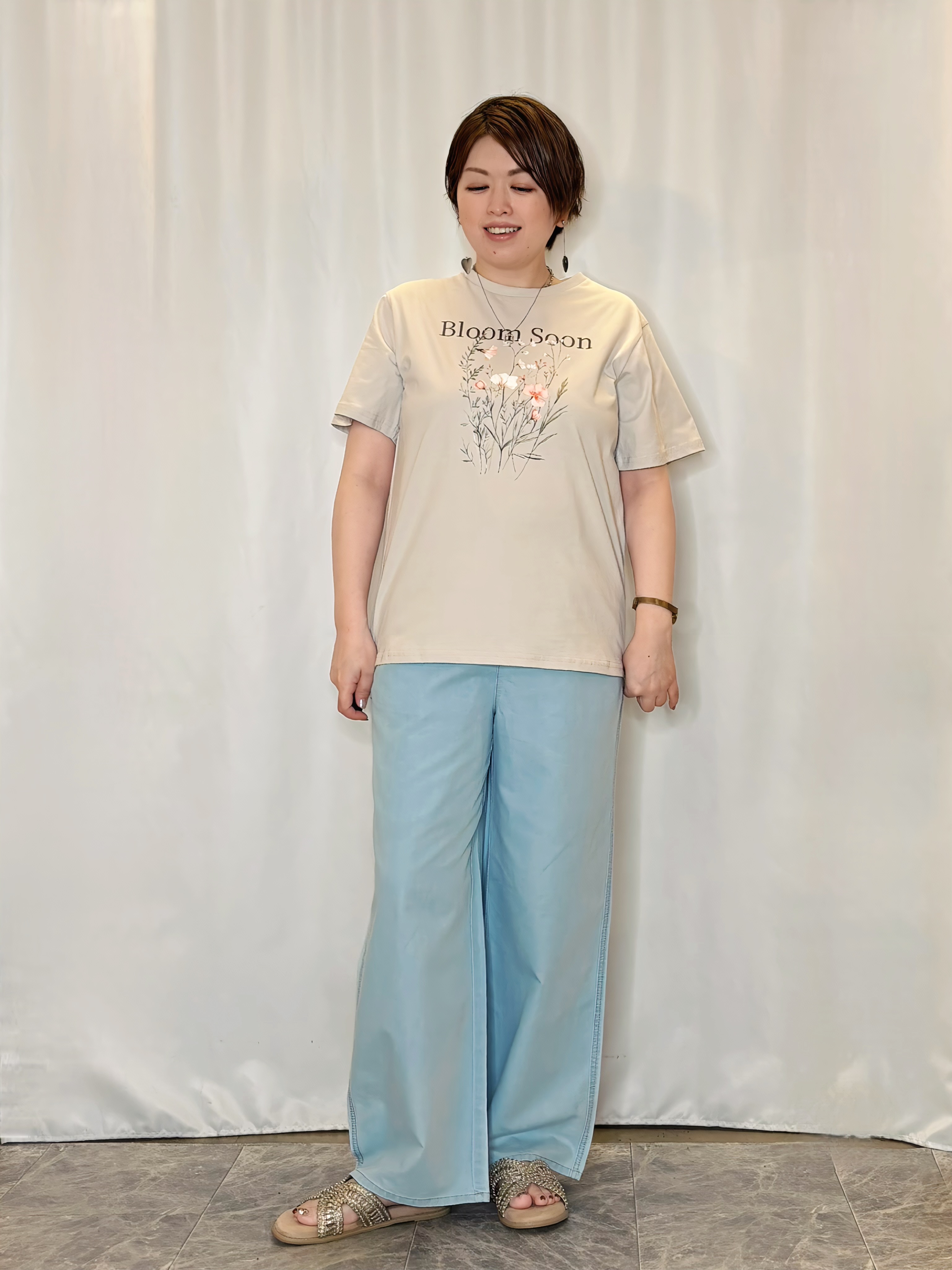 たみさんの「SHOO･LA･RUE｜【S-LL/体型カバー】日焼け対策にも女性らしさを UVカットペプラムパーカ」を使ったコーディネート