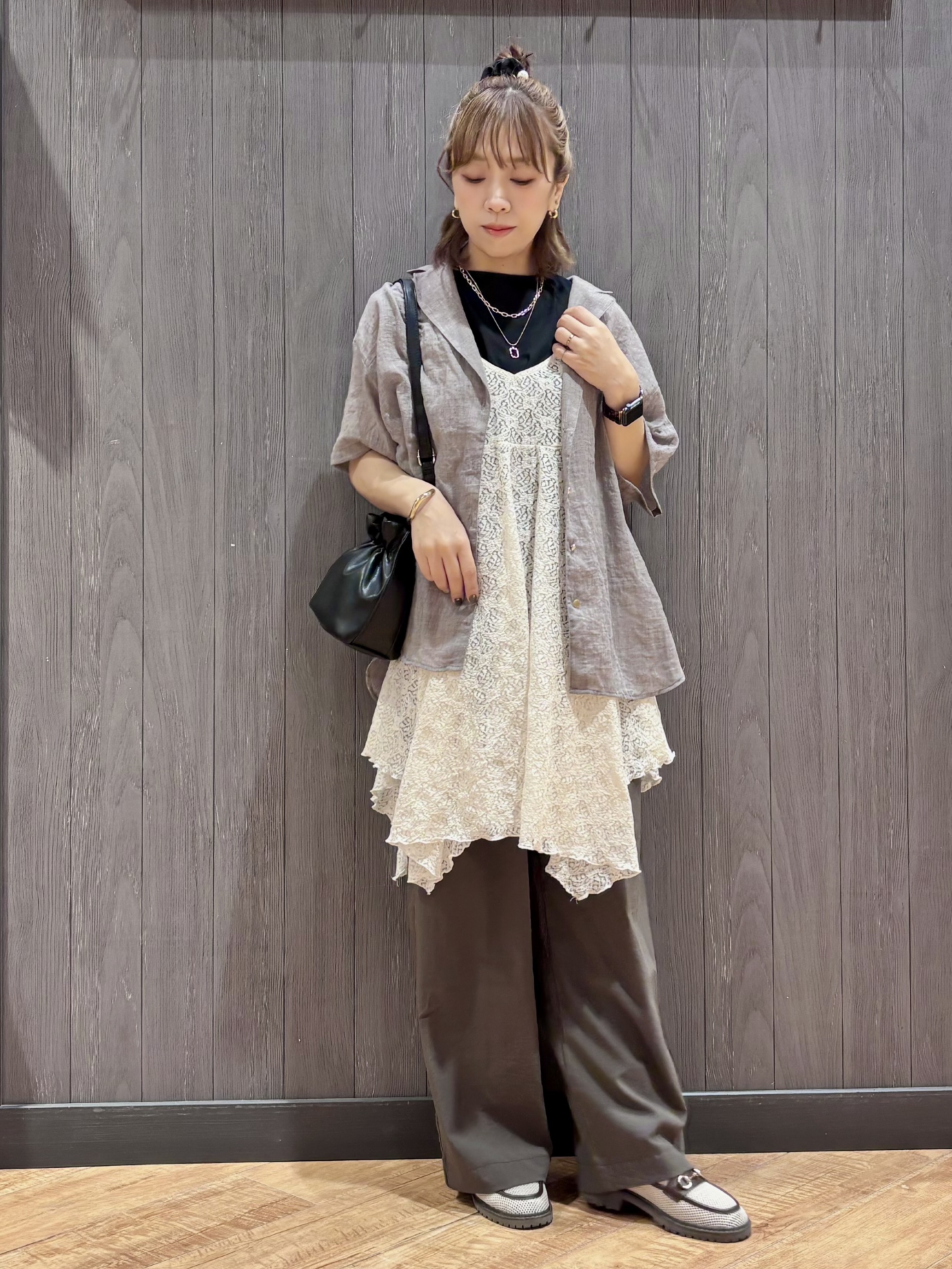 meiさんの「SHOO･LA･RUE｜【S-LL】ナチュラルに決まる 半袖シアーシャツジャケット」を使ったコーディネート