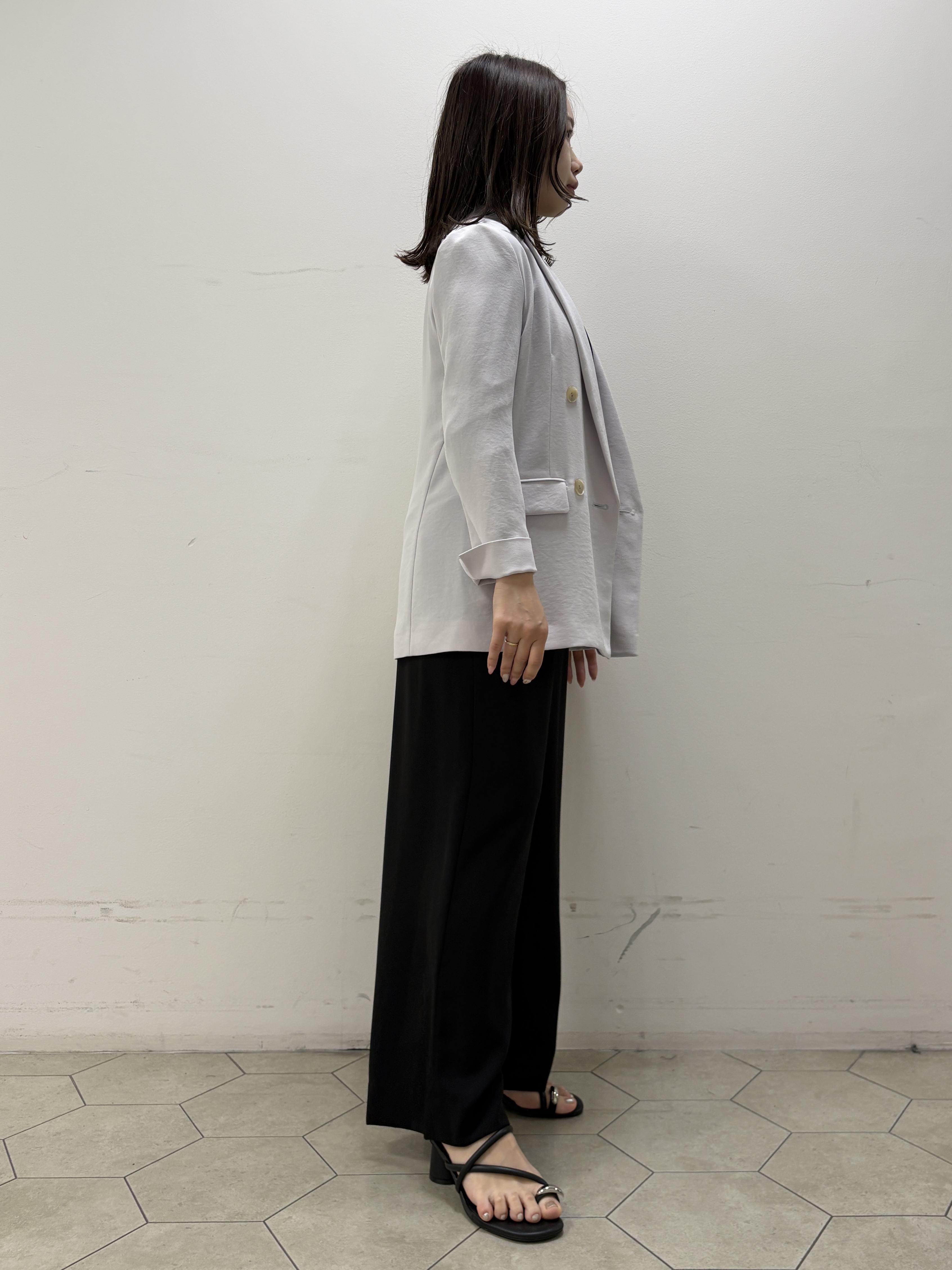 kahoさんの「INDIVI｜【洗える／多機能／SETUP可】着る日傘ダブルジャケット」を使ったコーディネート
