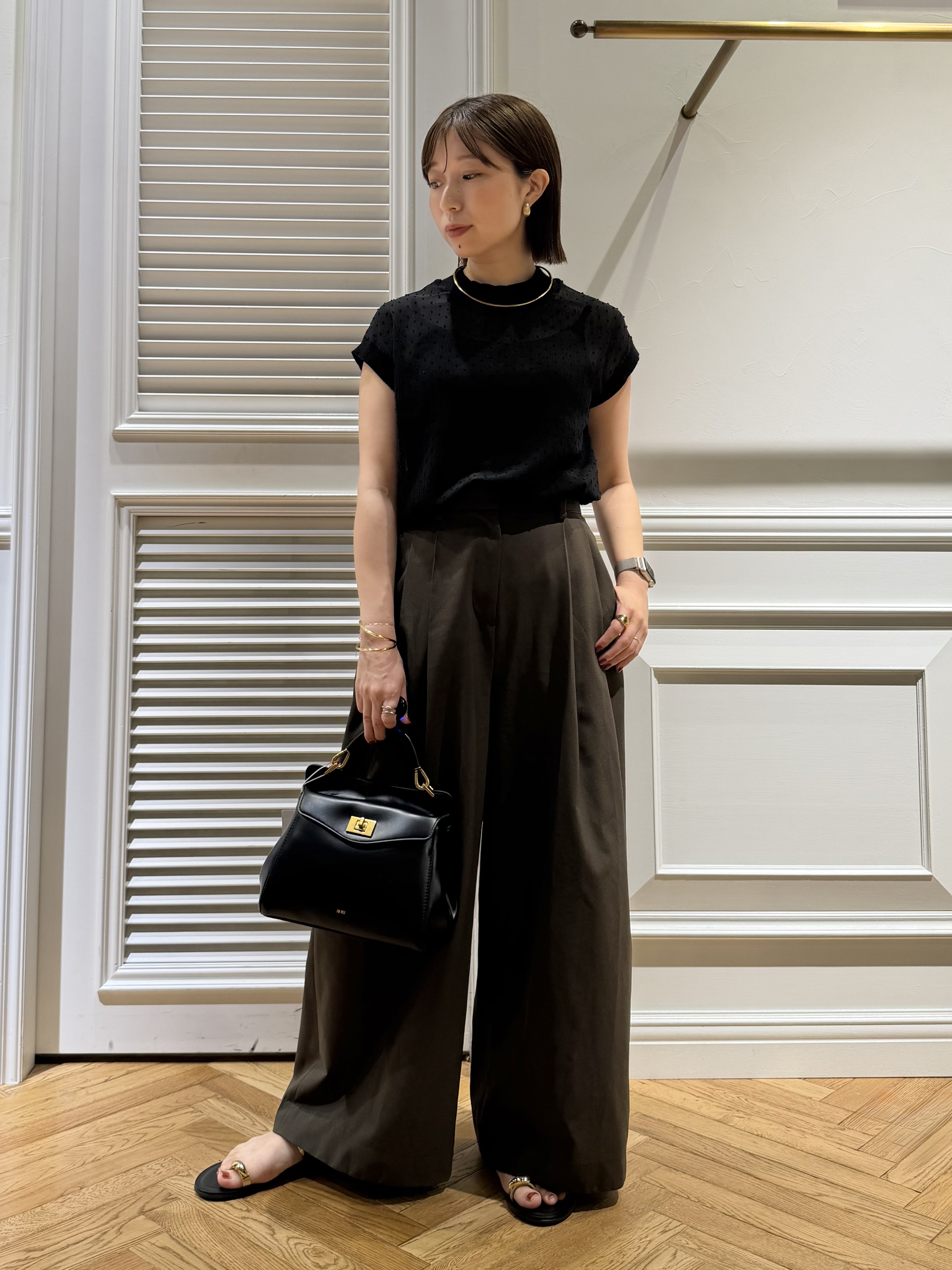 つじ まこさんの「DRESSTERIOR｜ジュートキャンバス ミニバッグ」を使ったコーディネート