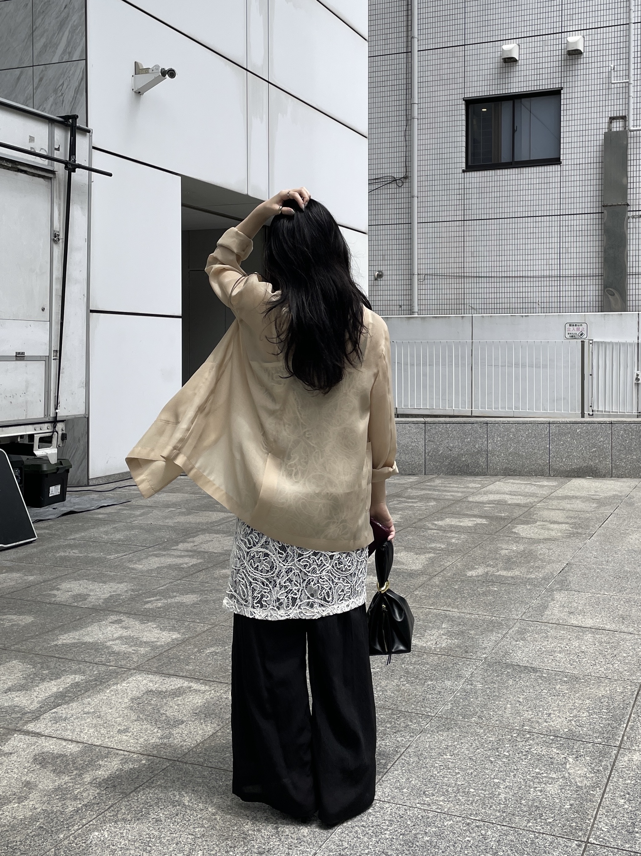 rinaさんの「INDIVI｜【接触冷感/通気性】シアーシャツジャケット」を使ったコーディネート