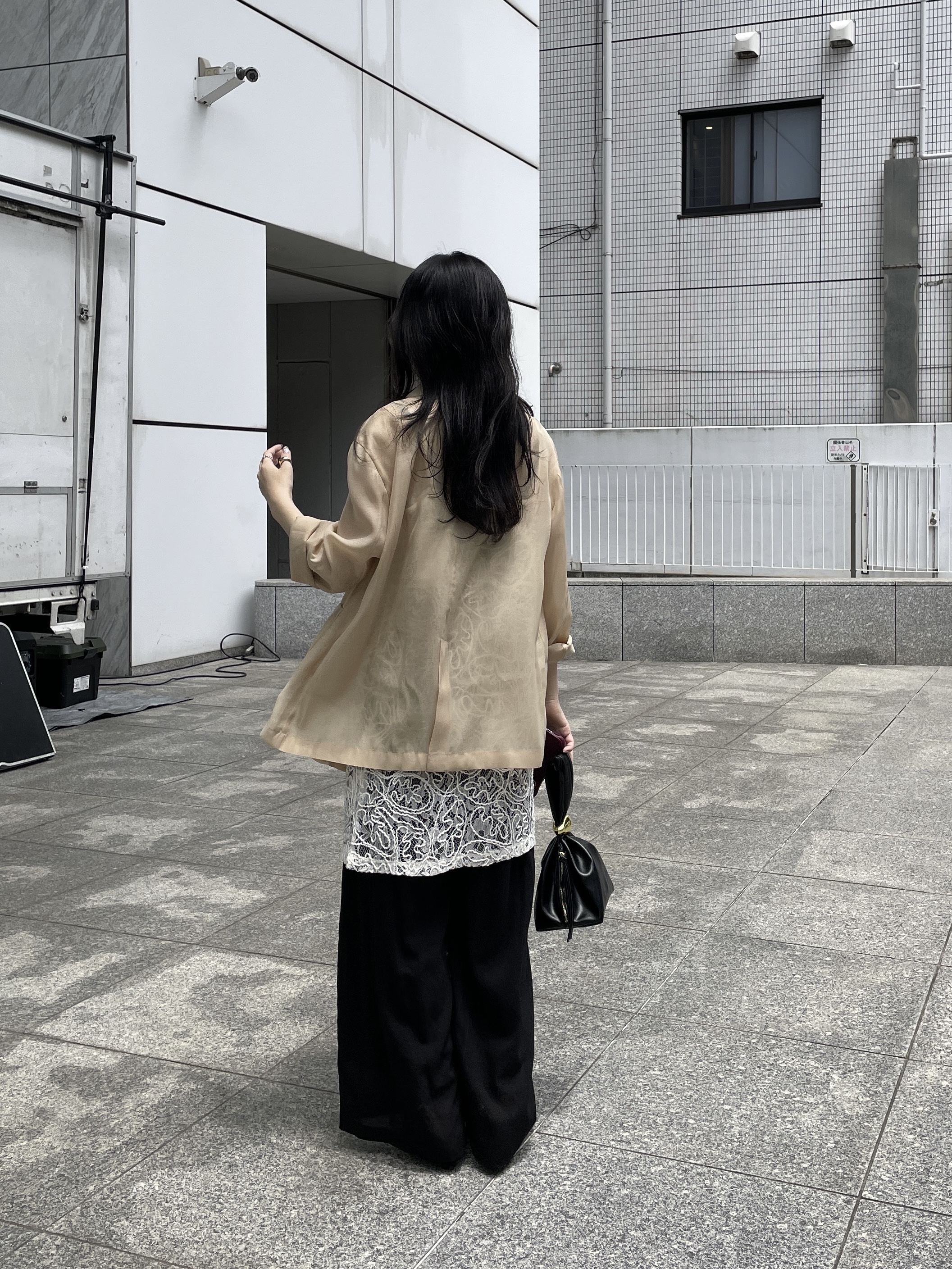 rinaさんの「INDIVI｜【接触冷感/通気性】シアーシャツジャケット」を使ったコーディネート