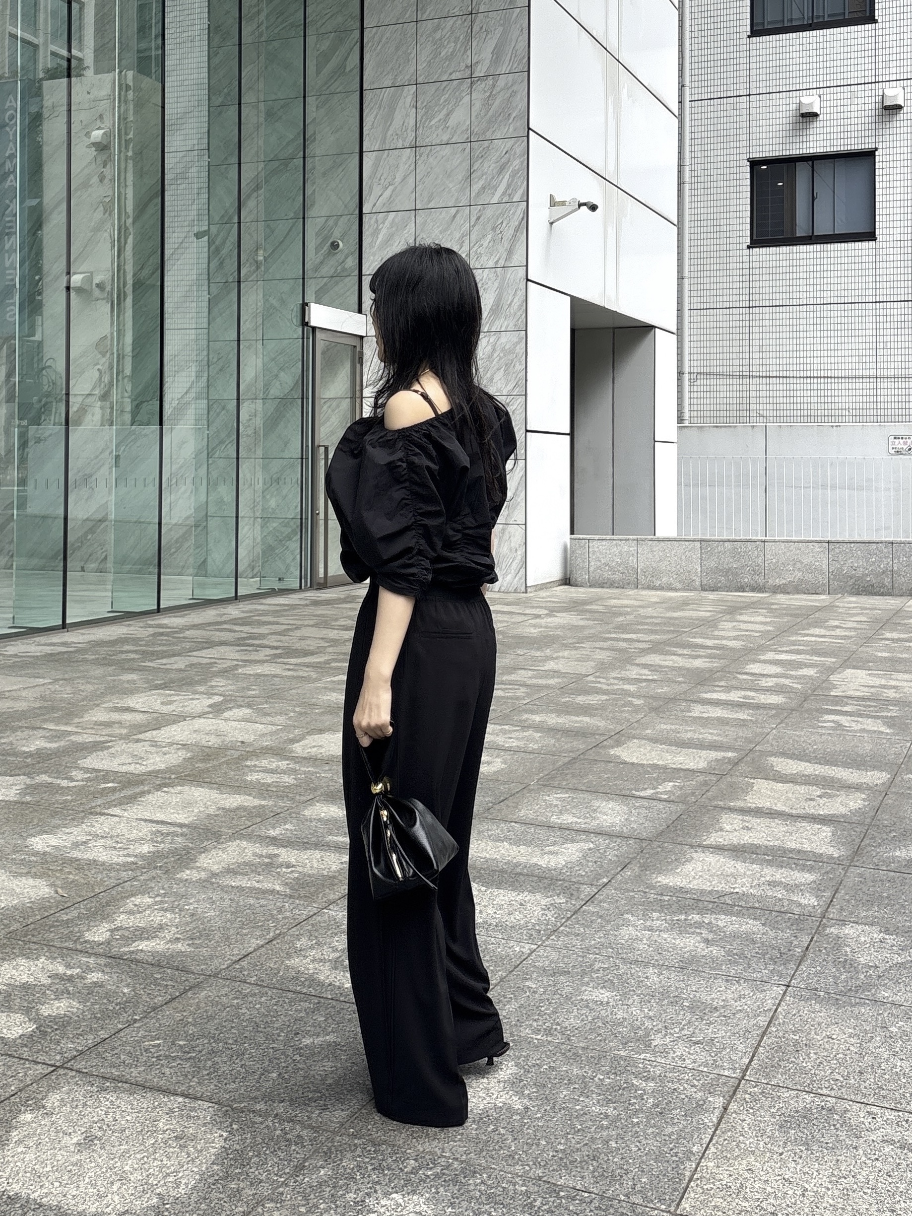 rinaさんの「INDIVI｜シャーリングオフショルブラウス」を使ったコーディネート