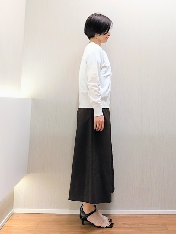 ミズタさんの「UNTITLED｜◆【9色展開/アンサンブル可】コットンクルーネックカーディガン」を使ったコーディネート