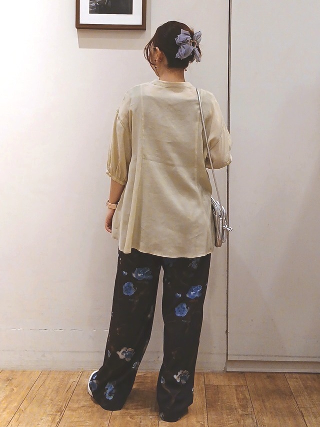 Riranさんの「SHOO･LA･RUE｜【S-LL】インせず着られる 切替フレアブラウス」を使ったコーディネート