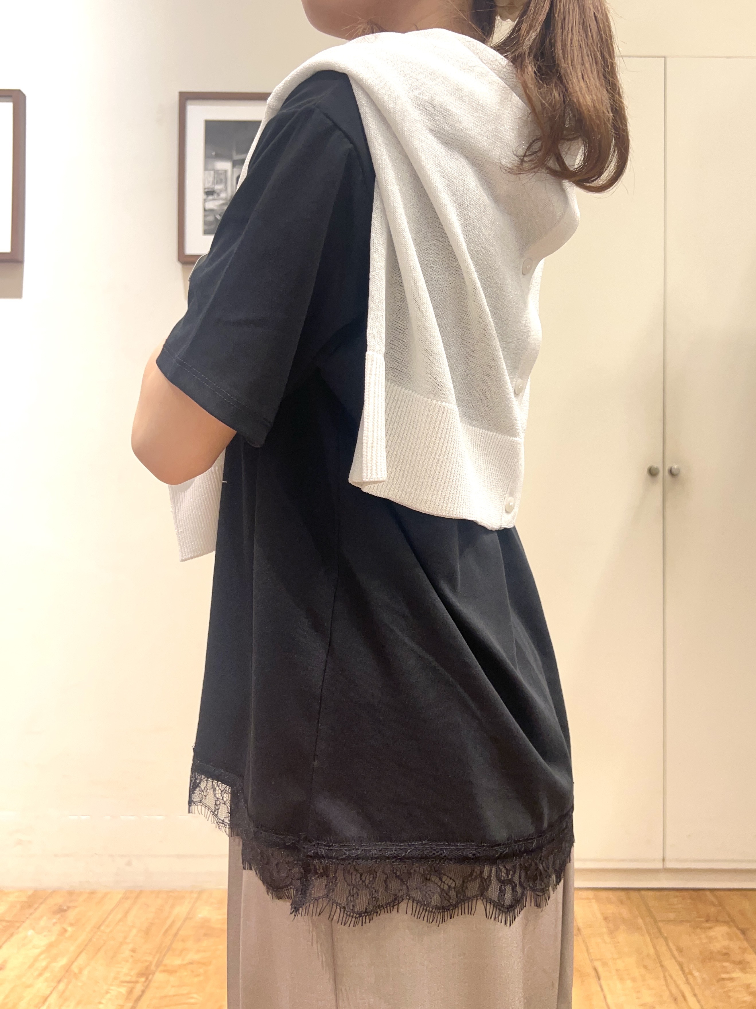 AIRIさんの「SHOO･LA･RUE｜【通気性〇/洗濯機可/S-LL】シアーラメカーディガン」を使ったコーディネート