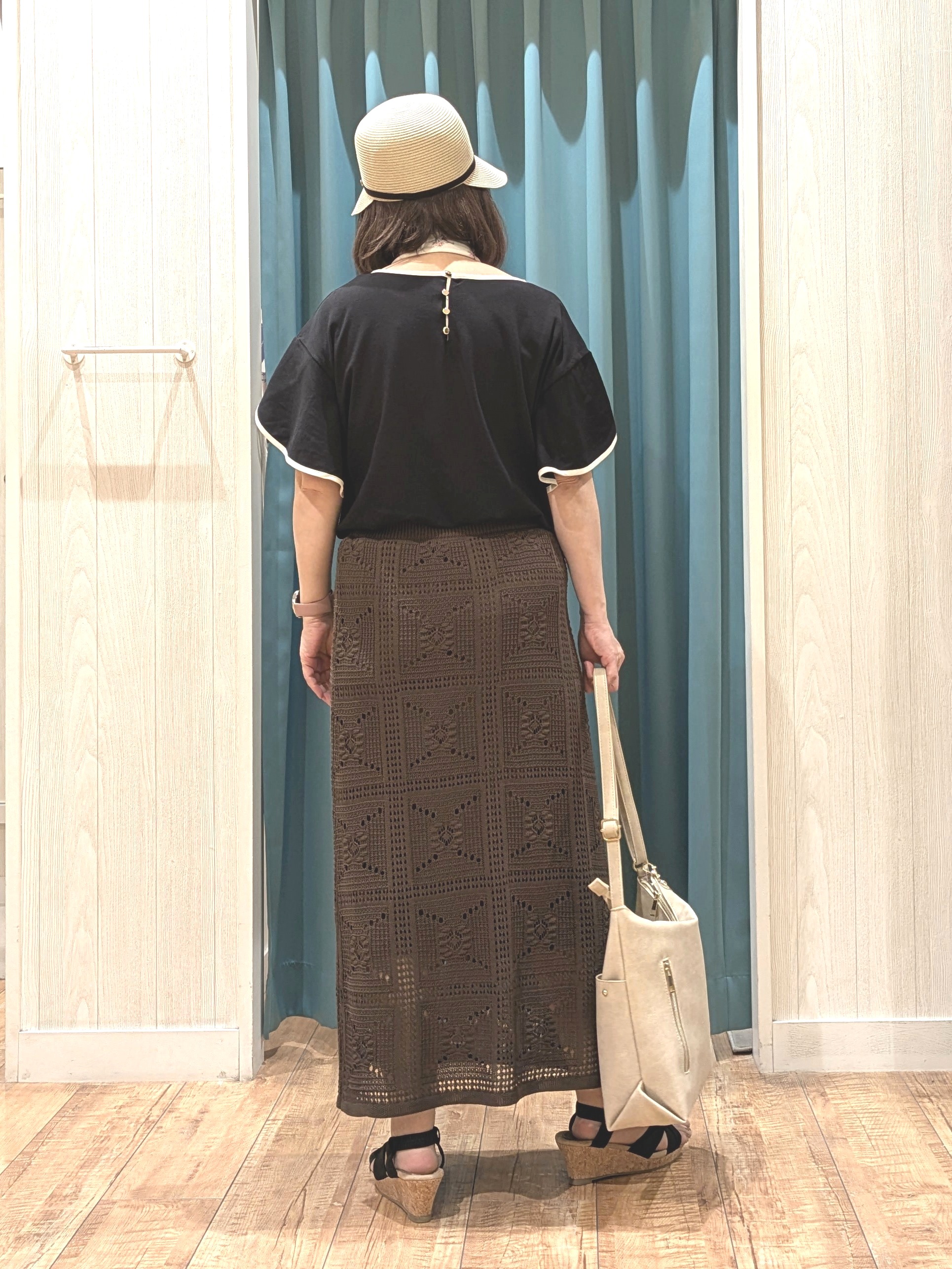 ゆーさんさんの「SHOO･LA･RUE｜【洗濯機可/S-LL】配色パイピング フレアスリーブトップス」を使ったコーディネート