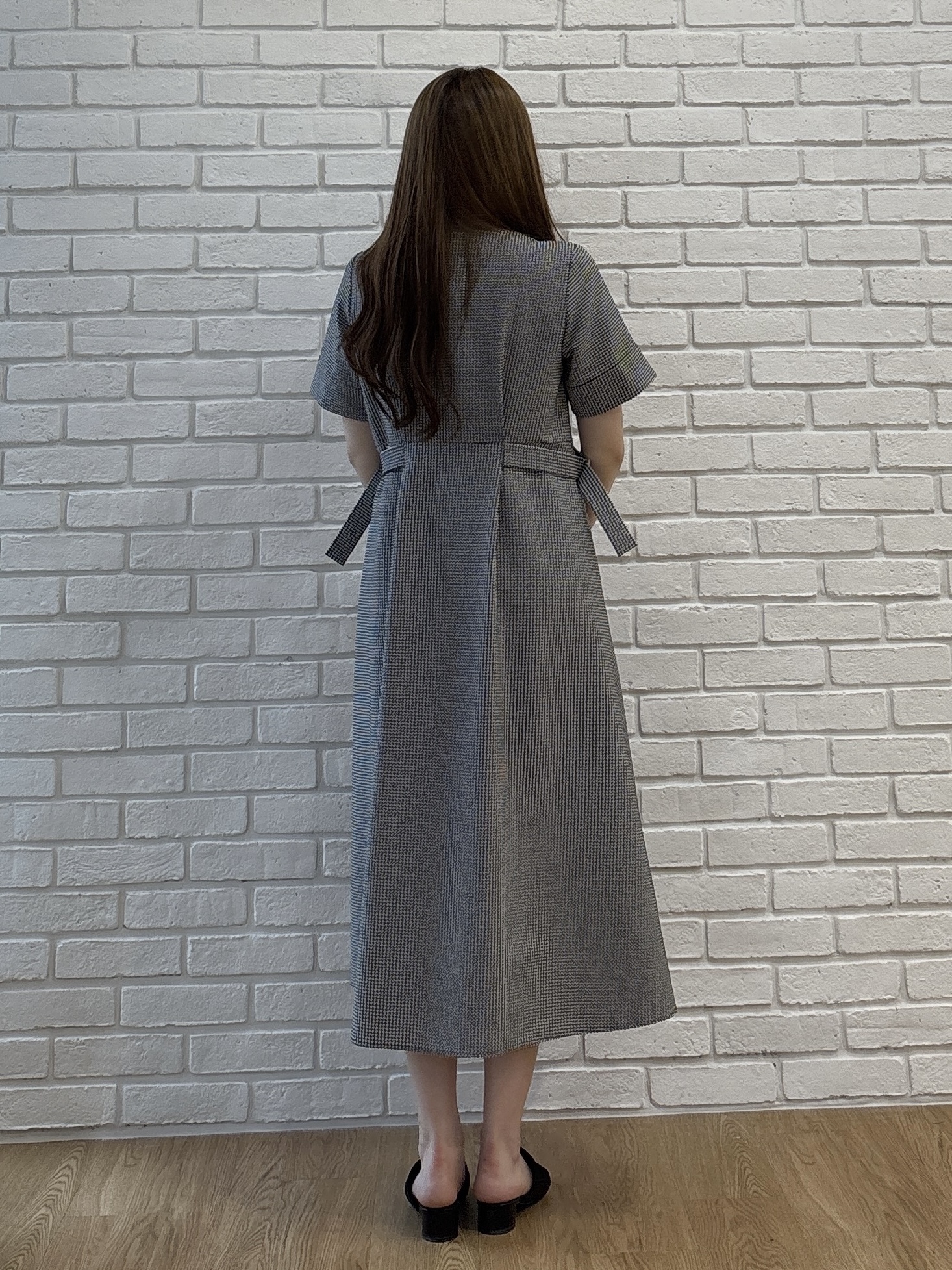 sayaさんの「grove｜【低身長さんも選べる着丈/UV・シワになりにくいetc】涼やかさも、きちんとも叶うワンピース」を使ったコーディネート
